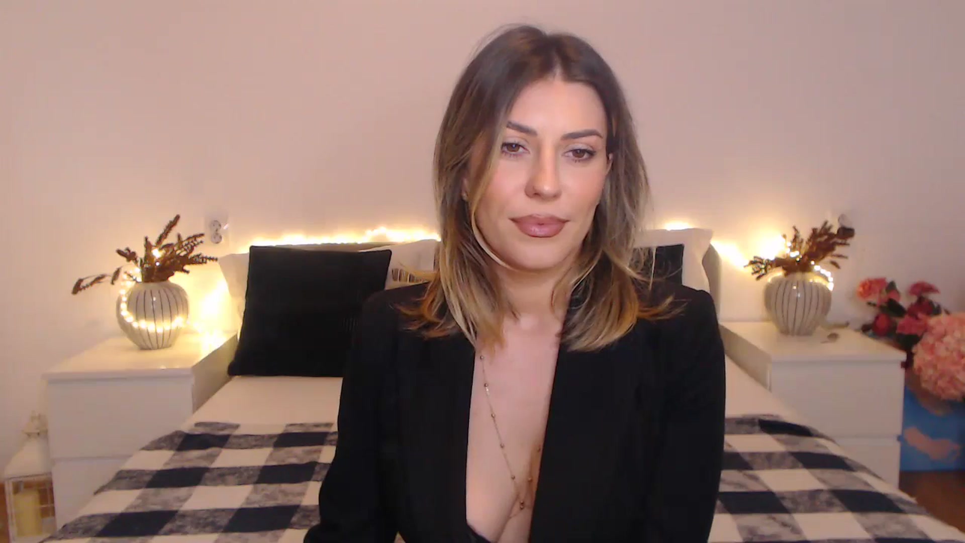 Gallery image thumbnail from BlueStocking's myfreecams stream on, 02/23/2024, 15:33 image 11 of 20