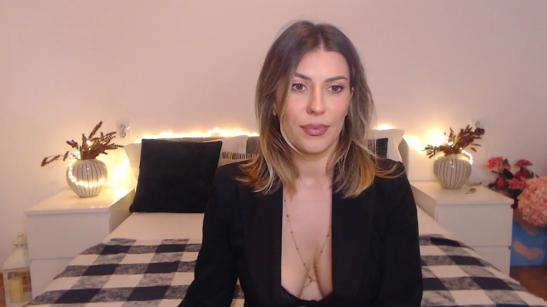 Gallery image thumbnail from BlueStocking's myfreecams stream on, 02/23/2024, 15:33 image 5 of 20