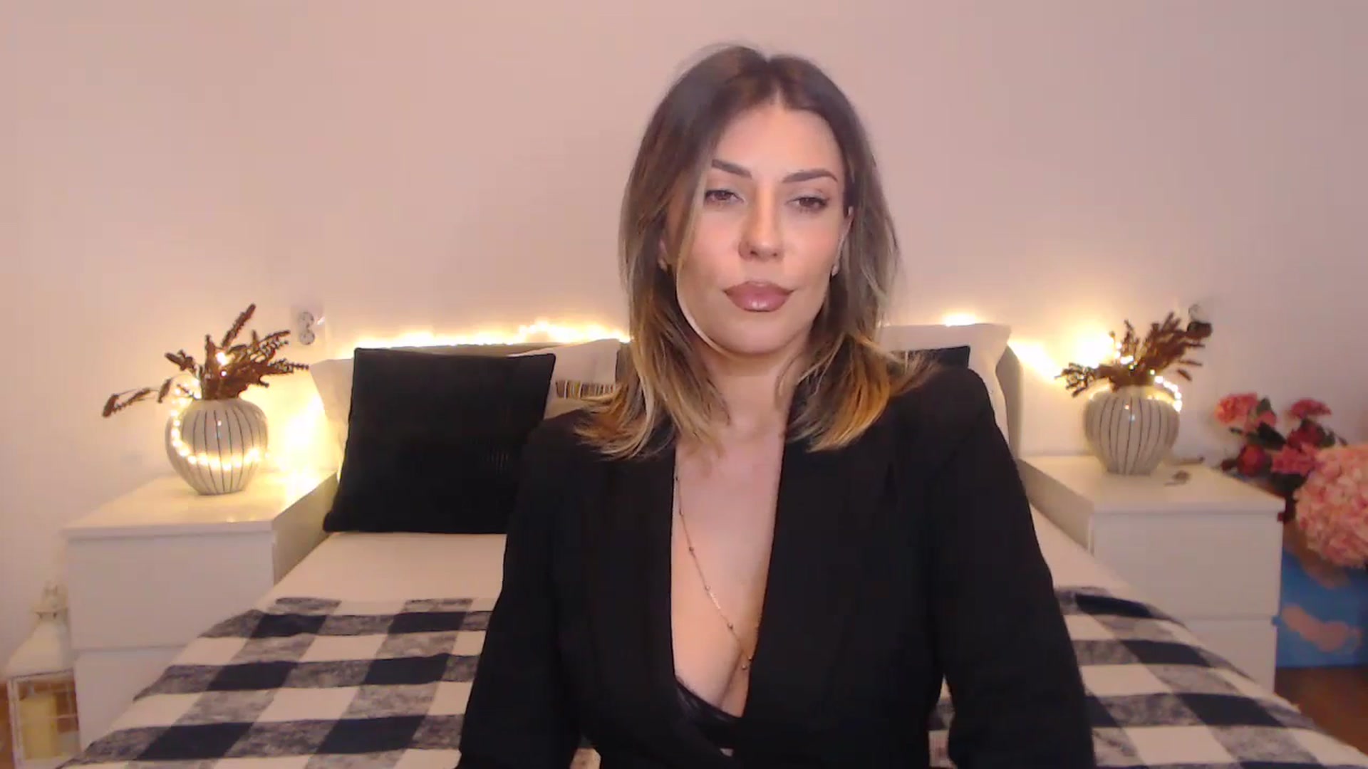 Gallery image thumbnail from BlueStocking's myfreecams stream on, 02/23/2024, 15:33 image 7 of 20