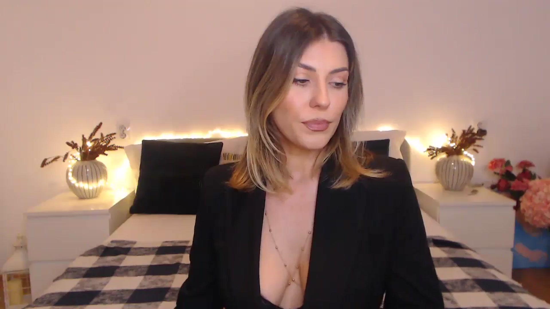 Gallery image thumbnail from BlueStocking's myfreecams stream on, 02/23/2024, 15:53 image 6 of 20