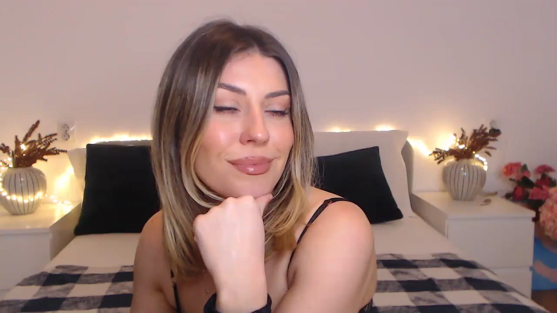 Gallery image thumbnail from BlueStocking's myfreecams stream on, 02/23/2024, 18:41 image 4 of 20