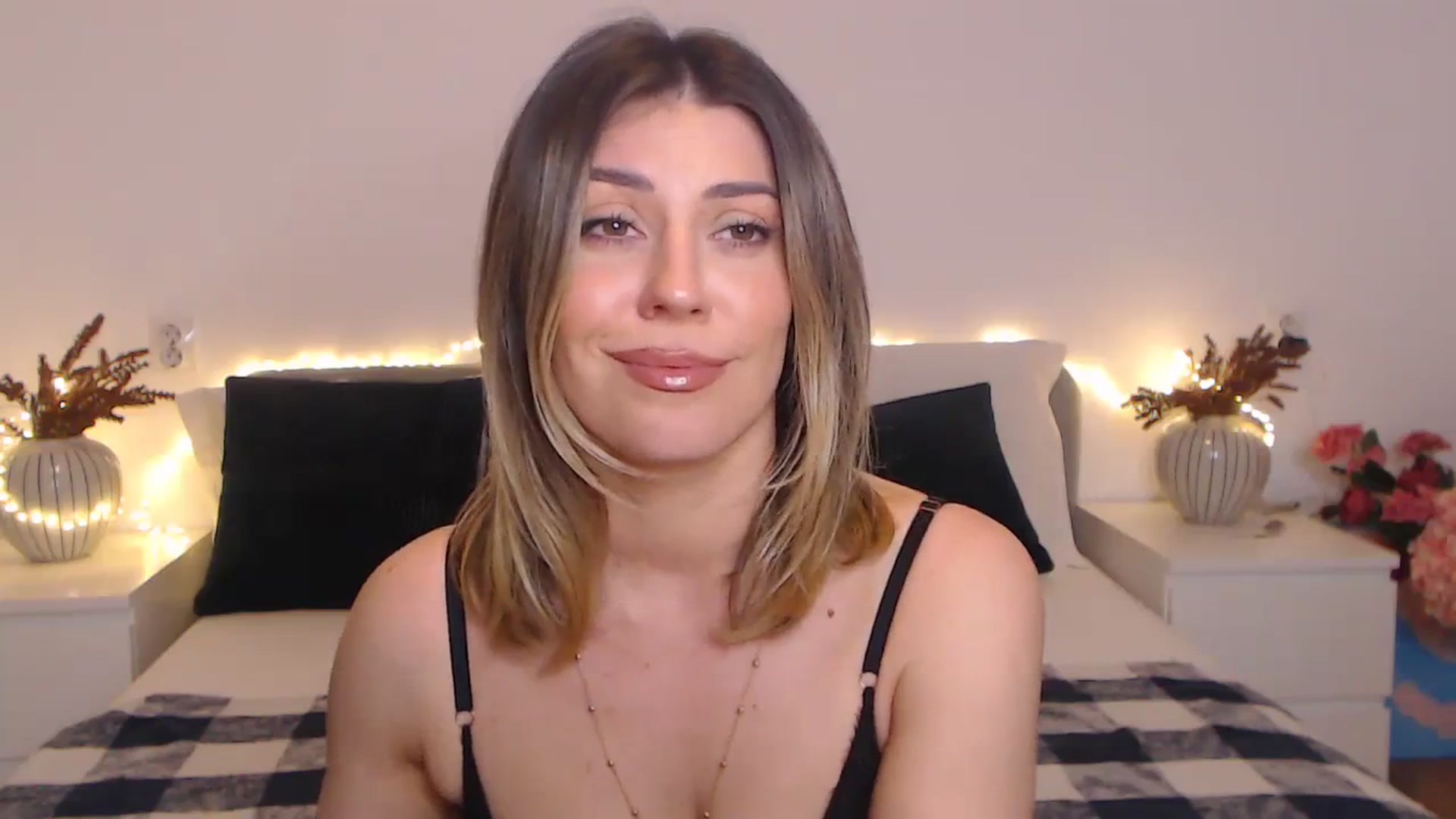 Gallery image thumbnail from BlueStocking's myfreecams stream on, 02/23/2024, 18:41 image 6 of 20