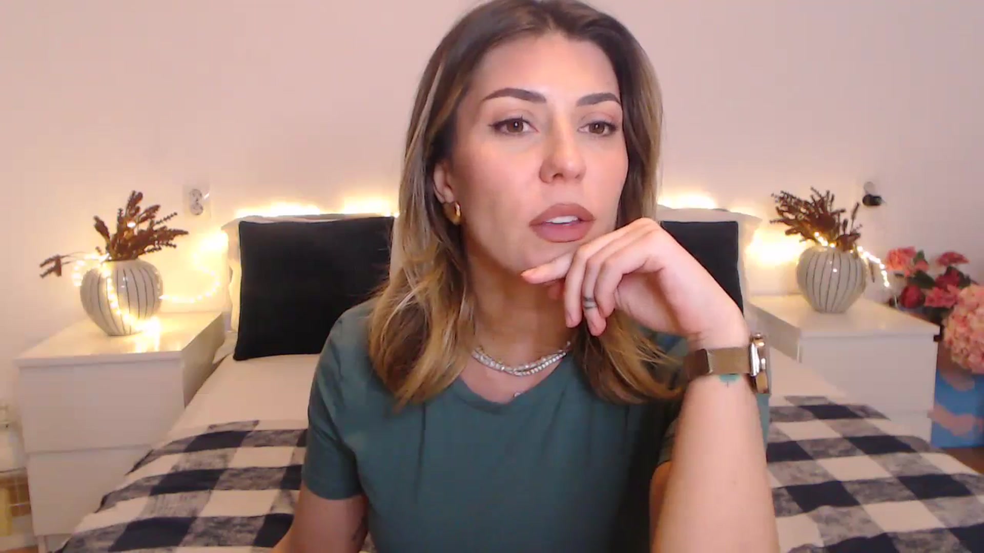 Gallery image thumbnail from BlueStocking's myfreecams stream on, 02/26/2024, 16:53 image 5 of 20