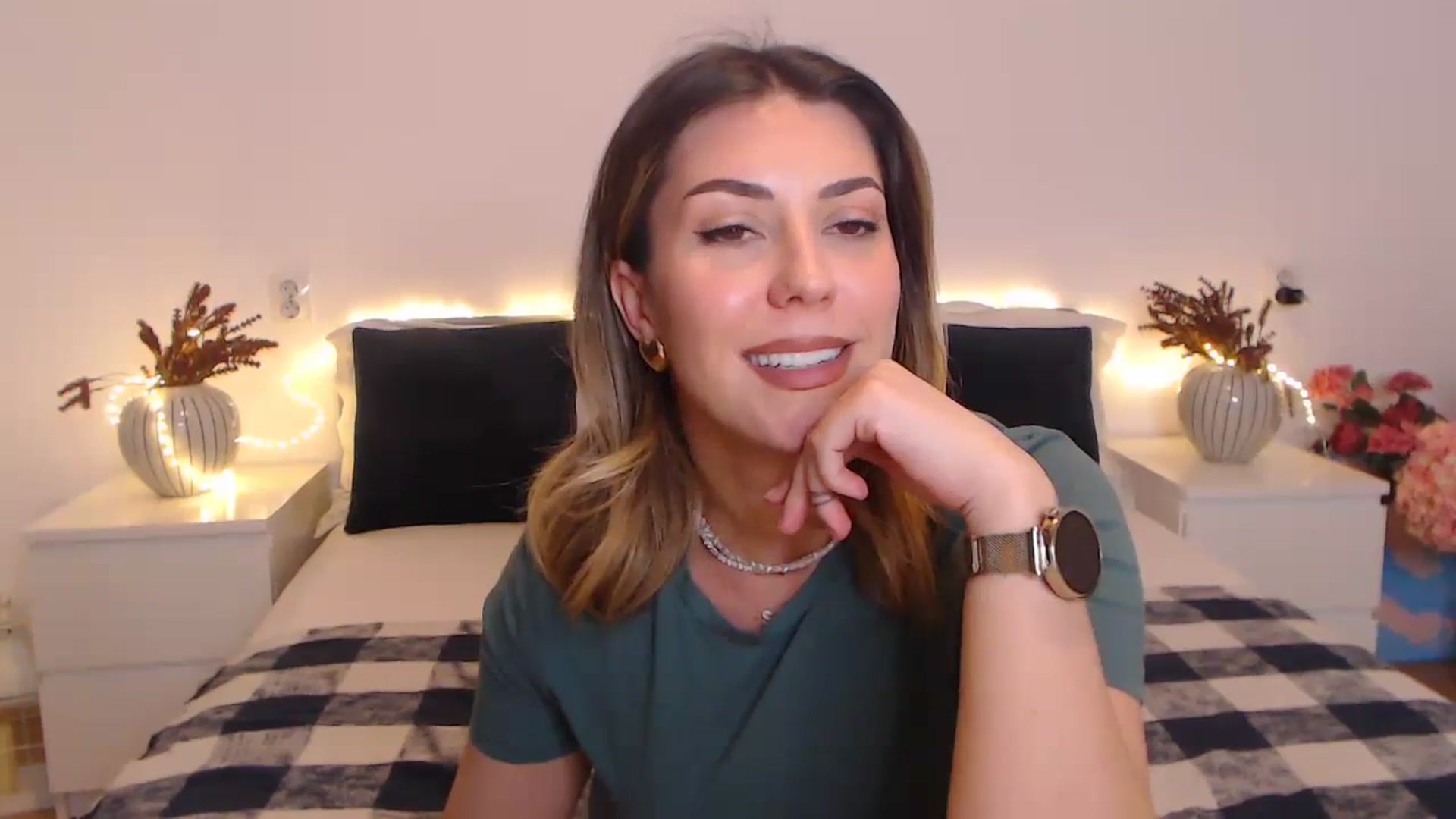 Gallery image thumbnail from BlueStocking's myfreecams stream on, 02/26/2024, 16:53 image 15 of 20