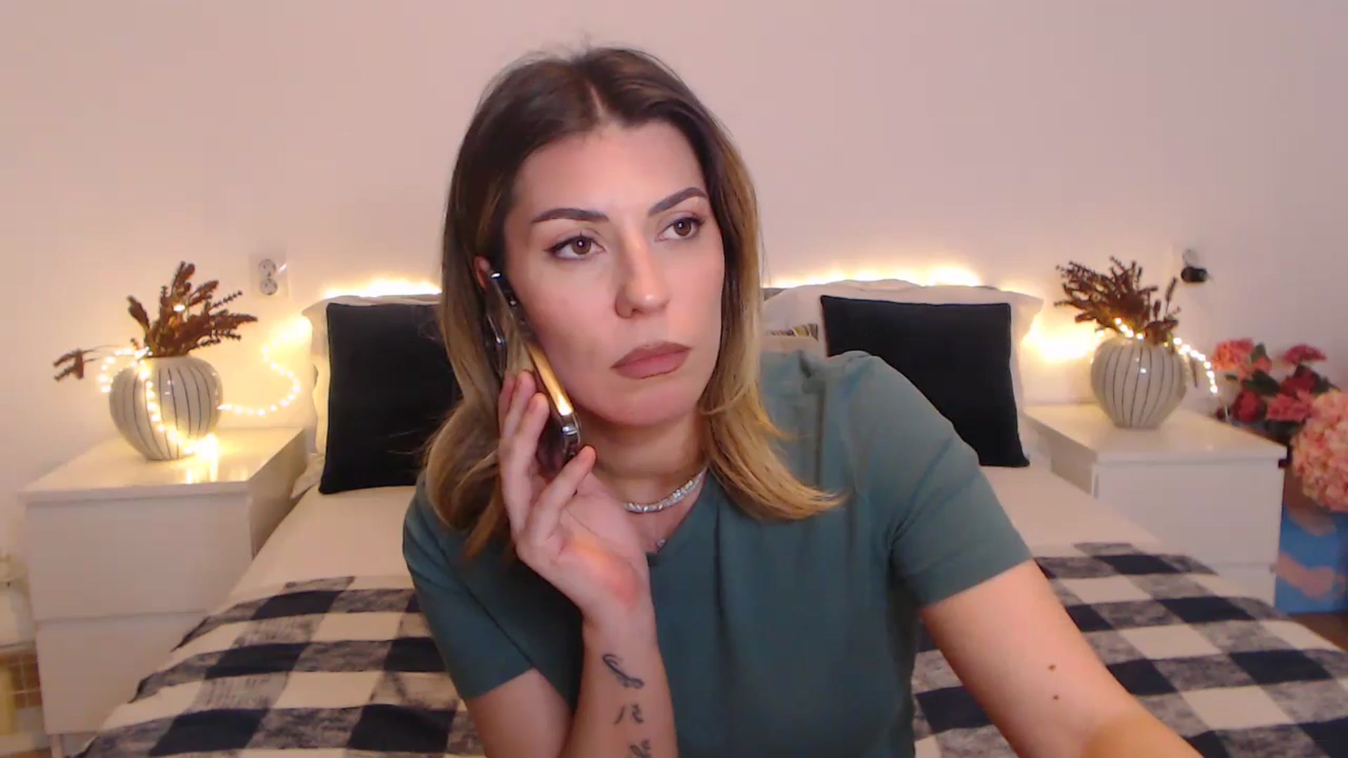 Gallery image thumbnail from BlueStocking's myfreecams stream on, 02/26/2024, 16:53 image 13 of 20