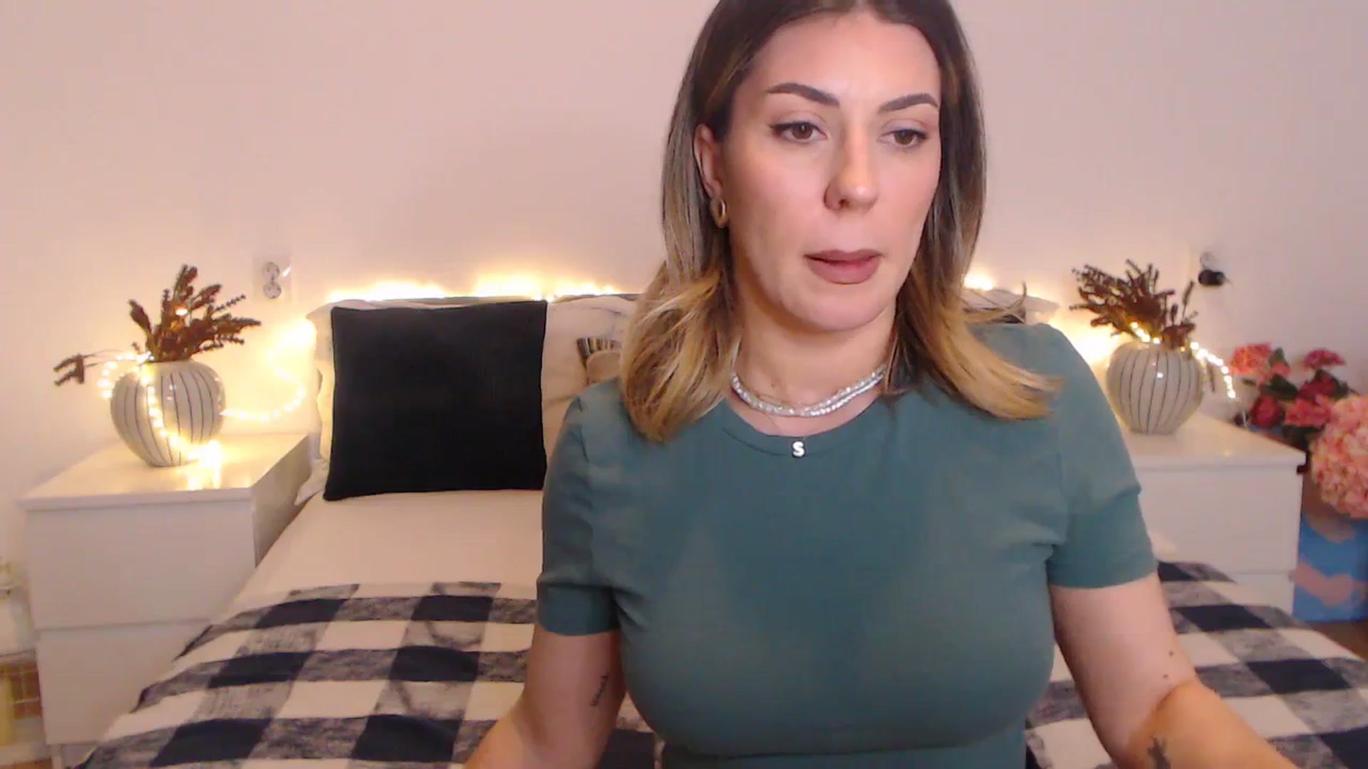 Gallery image thumbnail from BlueStocking's myfreecams stream on, 02/26/2024, 16:53 image 20 of 20