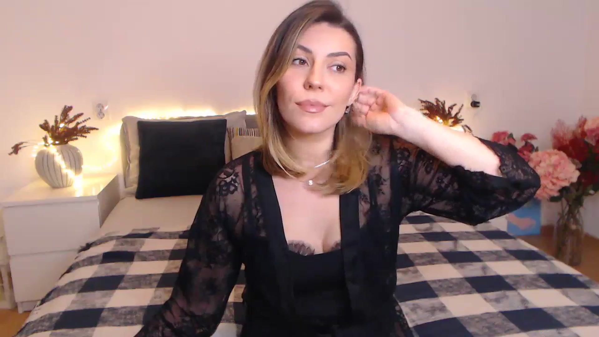 Gallery image thumbnail from BlueStocking's myfreecams stream on, 03/05/2024, 17:42 image 8 of 20