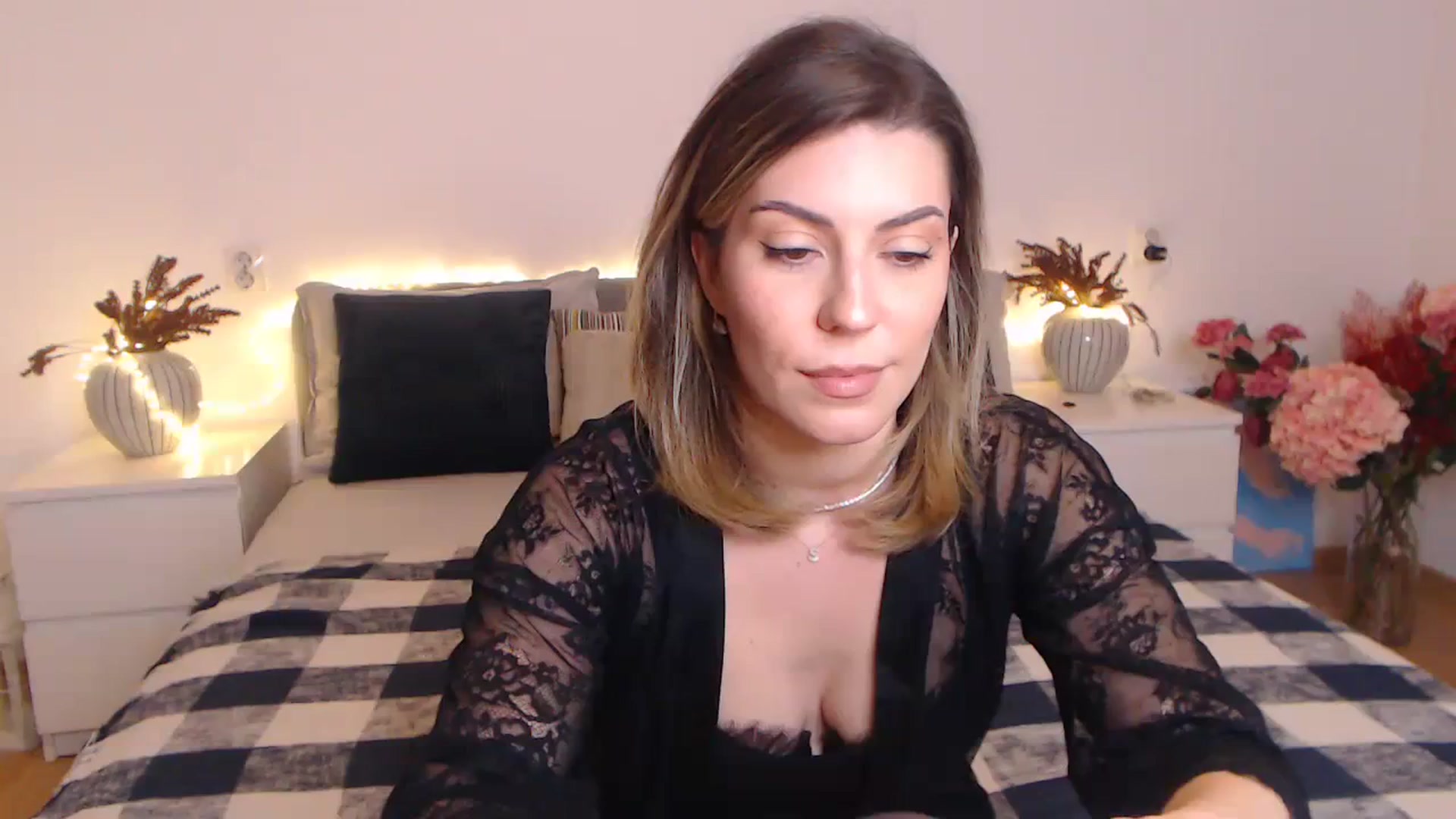 Gallery image thumbnail from BlueStocking's myfreecams stream on, 03/05/2024, 17:42 image 6 of 20