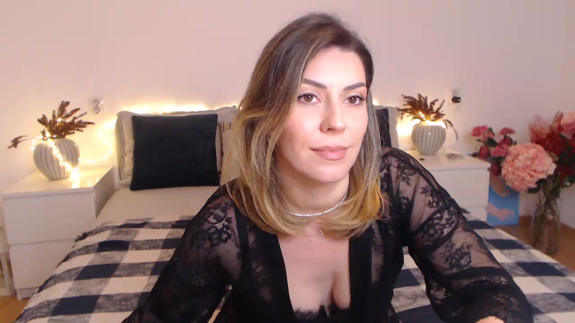 Gallery image thumbnail from BlueStocking's myfreecams stream on, 03/05/2024, 17:42 image 16 of 20