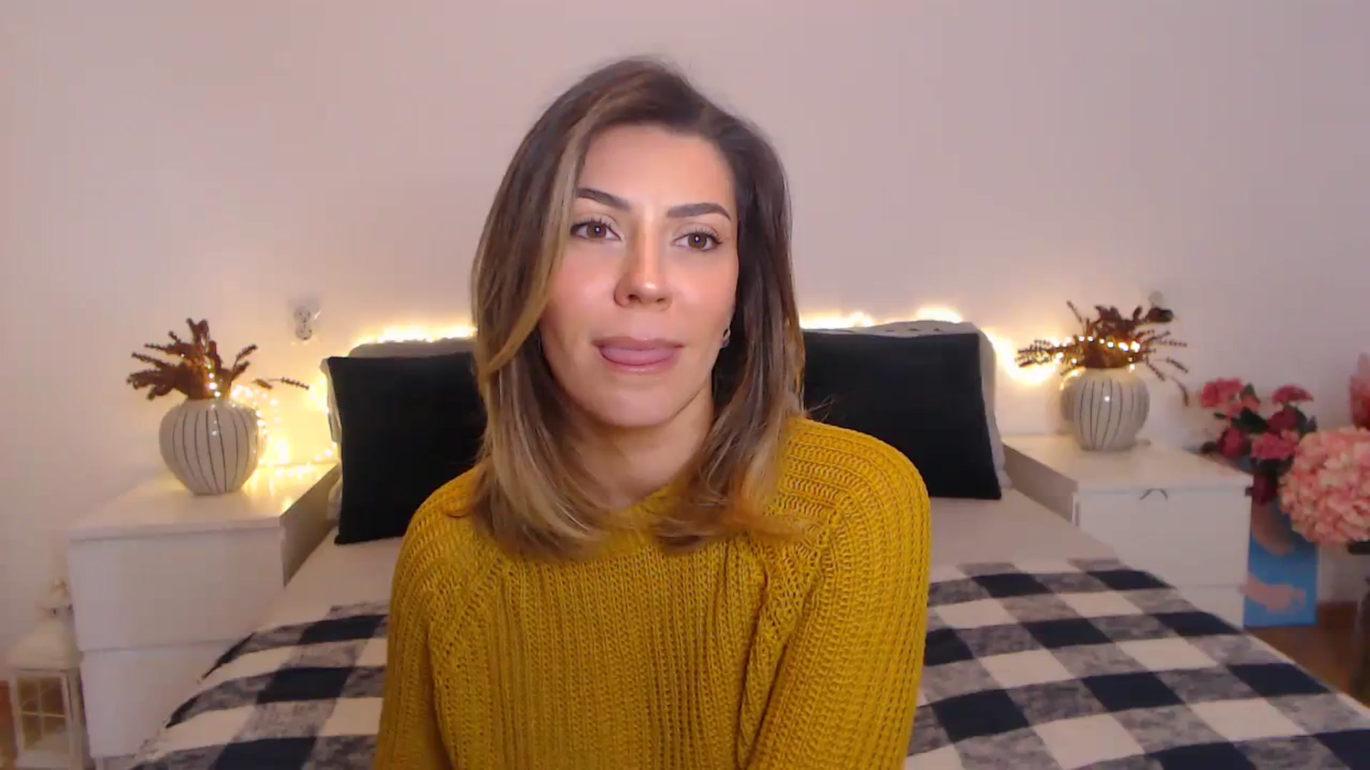 Gallery image thumbnail from BlueStocking's myfreecams stream on, 03/07/2024, 14:47 image 17 of 20