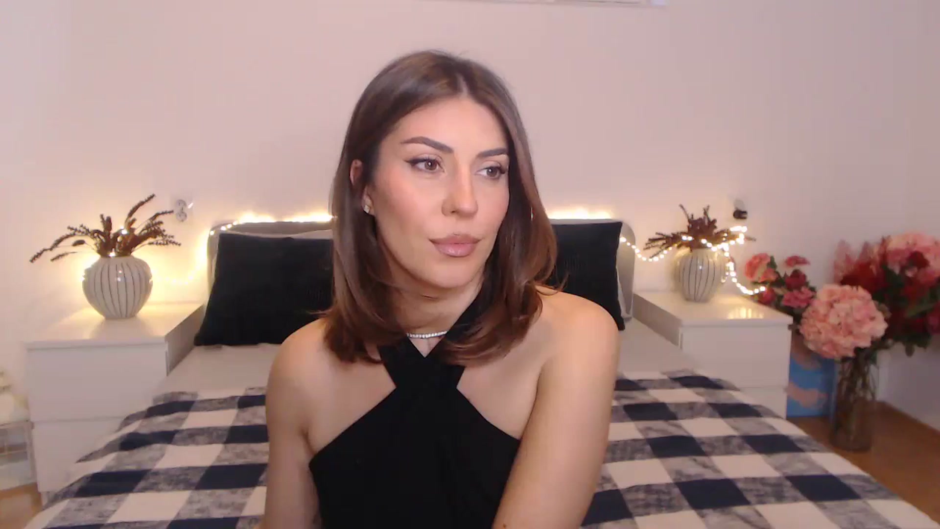 Gallery image thumbnail from BlueStocking's myfreecams stream on, 04/09/2024, 13:45 image 3 of 20