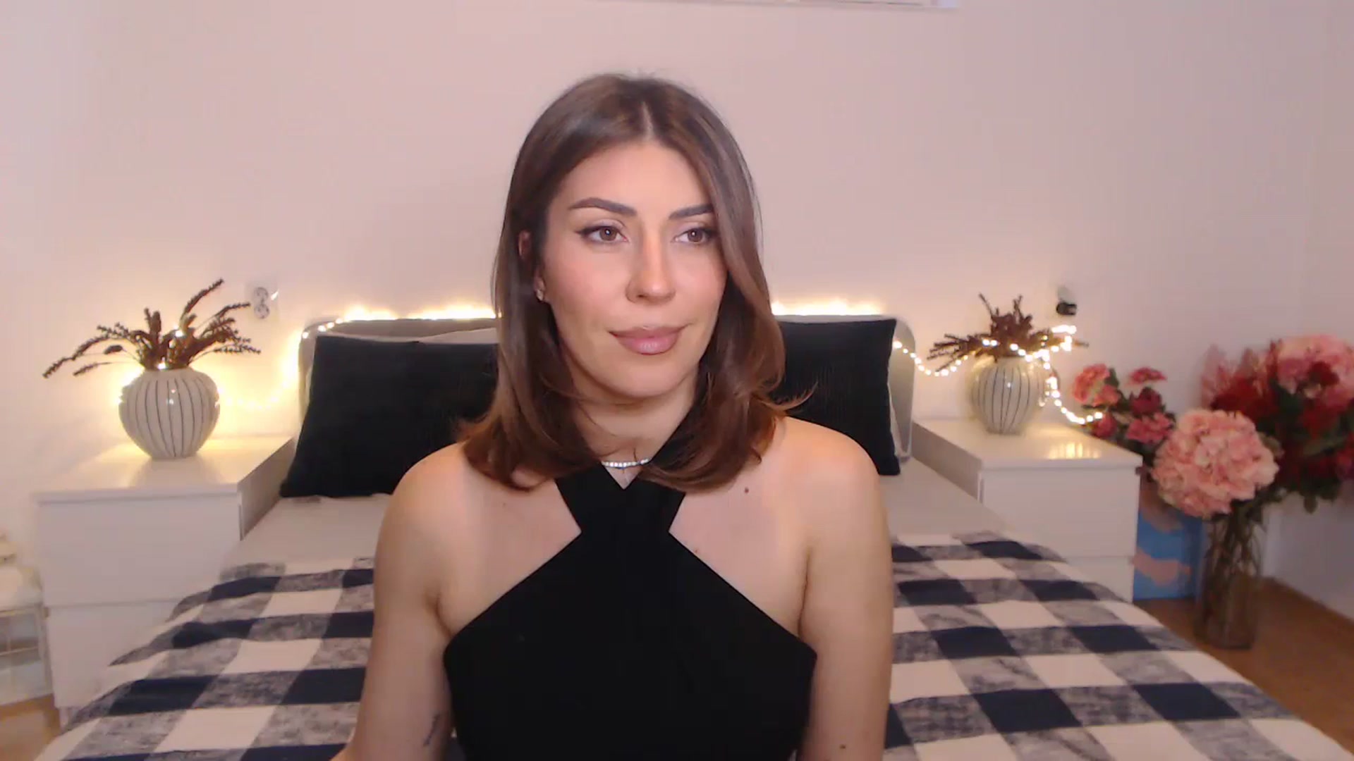 Gallery image thumbnail from BlueStocking's myfreecams stream on, 04/09/2024, 13:45 image 11 of 20