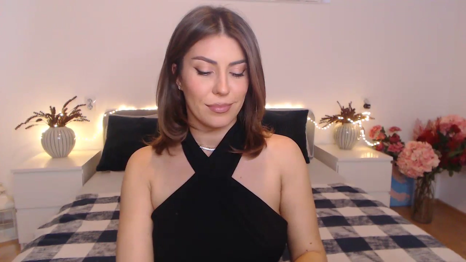 Gallery image thumbnail from BlueStocking's myfreecams stream on, 04/09/2024, 13:45 image 14 of 20