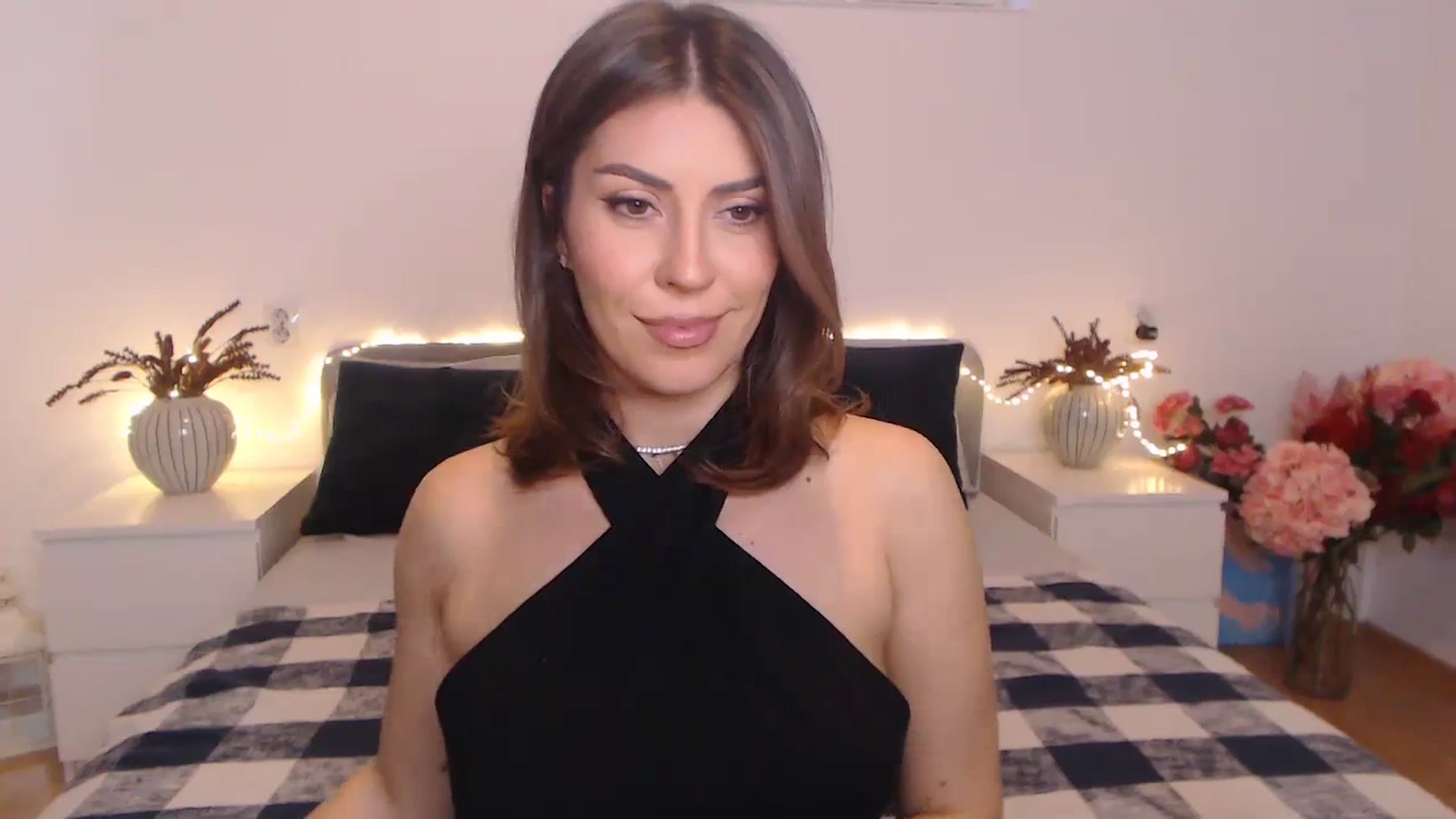 Gallery image thumbnail from BlueStocking's myfreecams stream on, 04/09/2024, 13:45 image 12 of 20