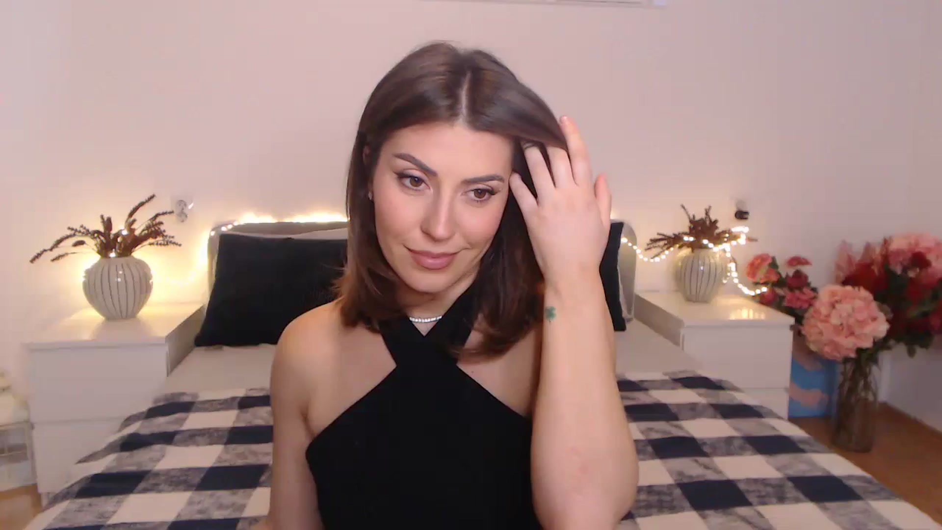 Gallery image thumbnail from BlueStocking's myfreecams stream on, 04/09/2024, 13:45 image 1 of 20