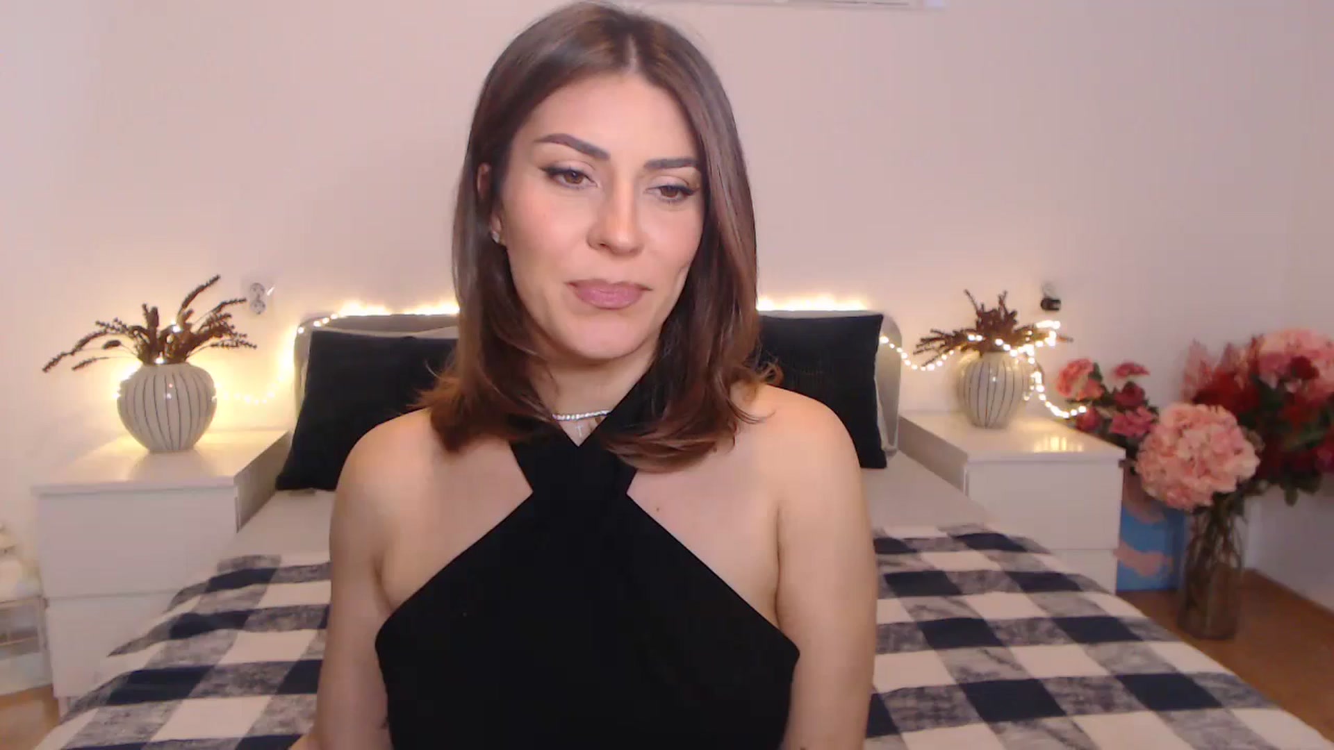 Gallery image thumbnail from BlueStocking's myfreecams stream on, 04/09/2024, 13:45 image 13 of 20