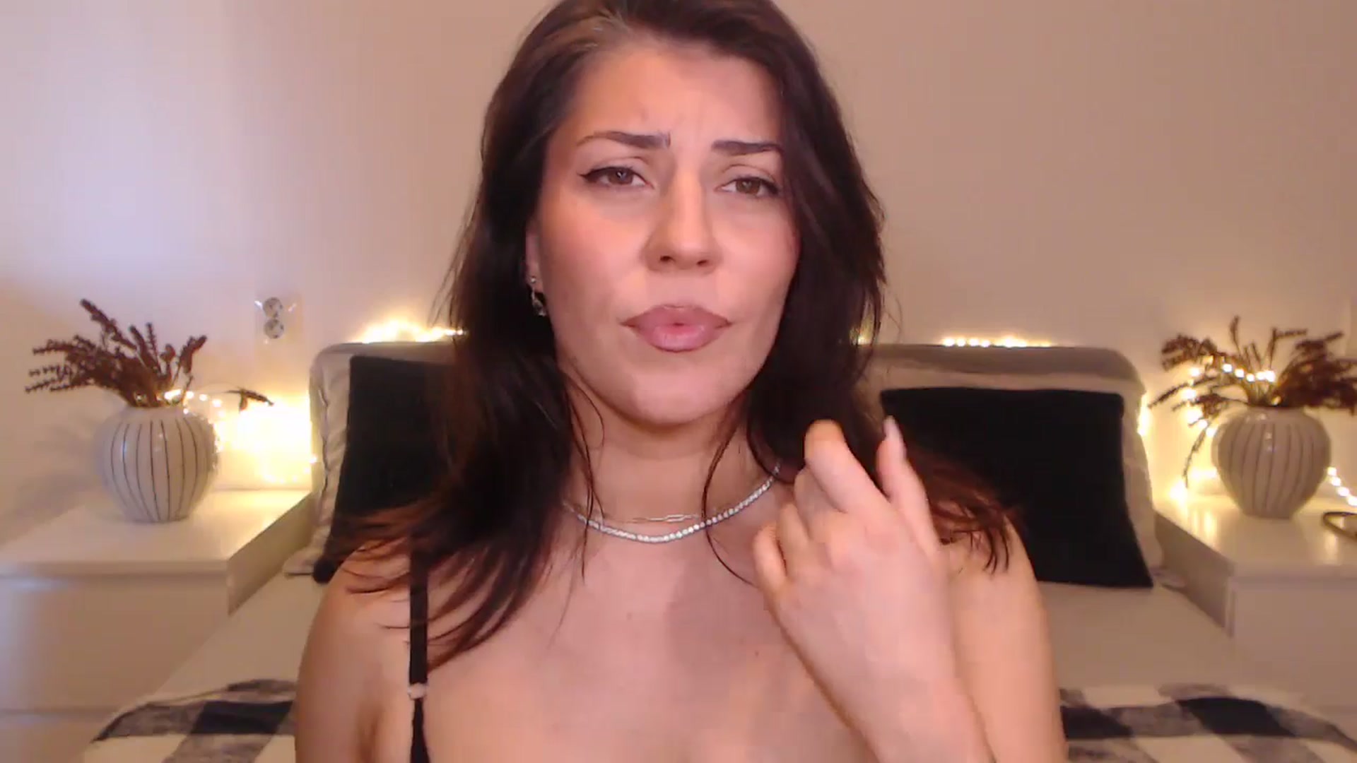 Gallery image thumbnail from BlueStocking's myfreecams stream on, 09/23/2024, 13:31 image 5 of 20
