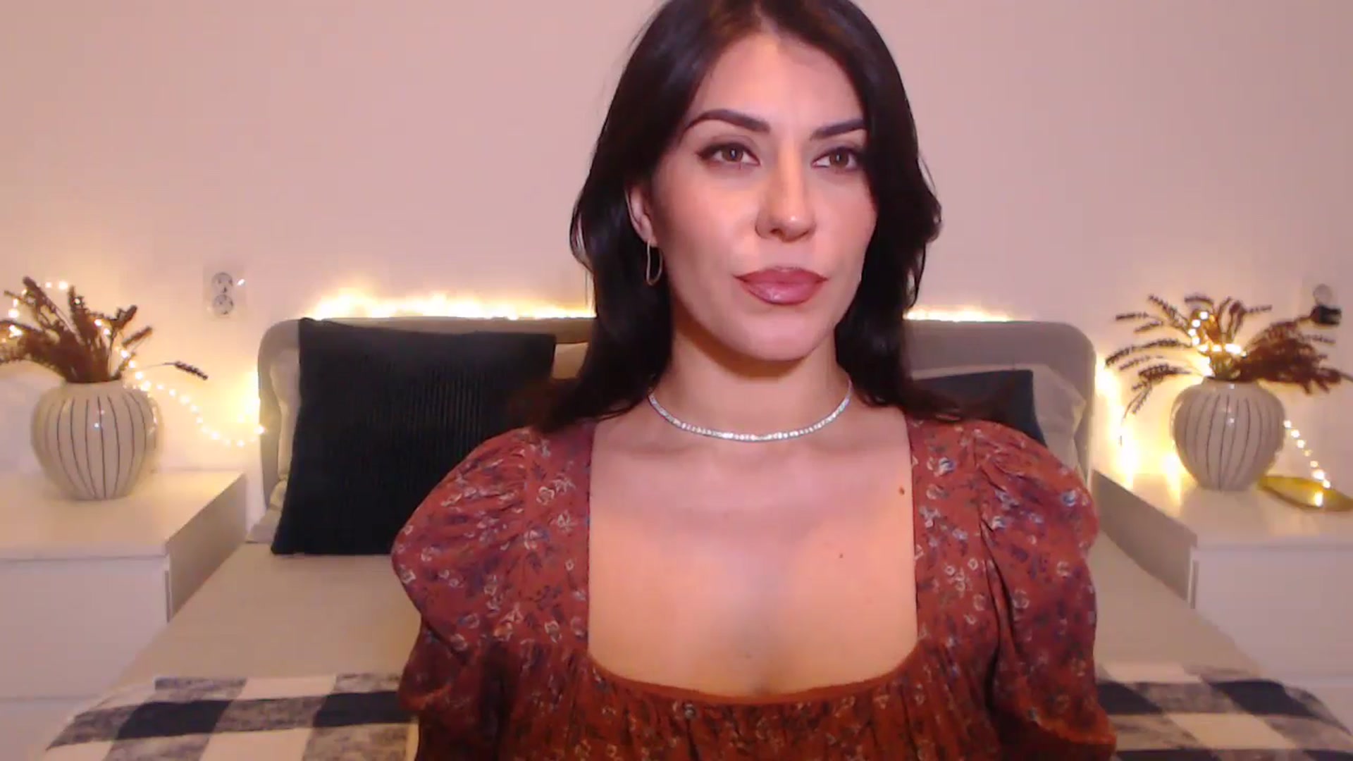 Gallery image thumbnail from BlueStocking's myfreecams stream on, 11/08/2024, 18:30 image 9 of 20