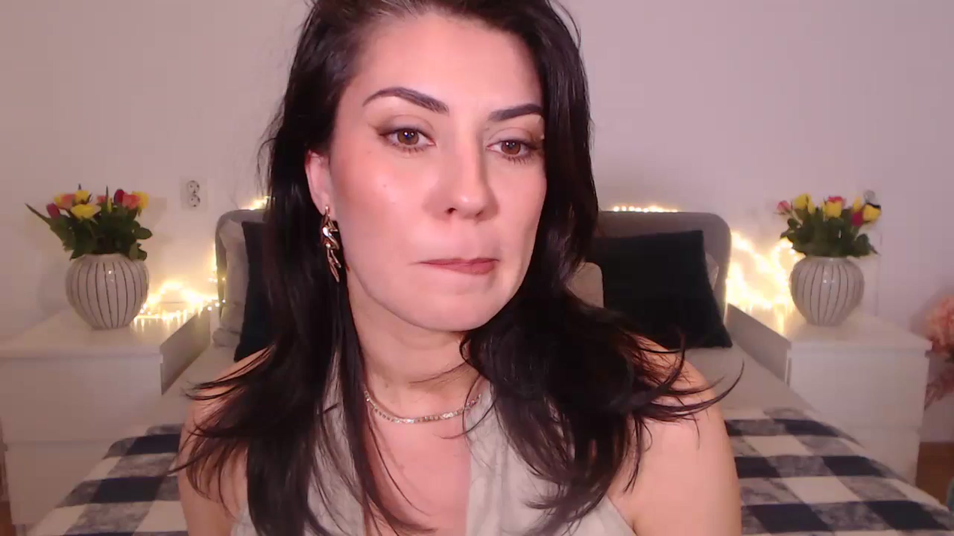 Gallery image thumbnail from BlueStocking's myfreecams stream on, 11/09/2024, 19:06 image 11 of 20