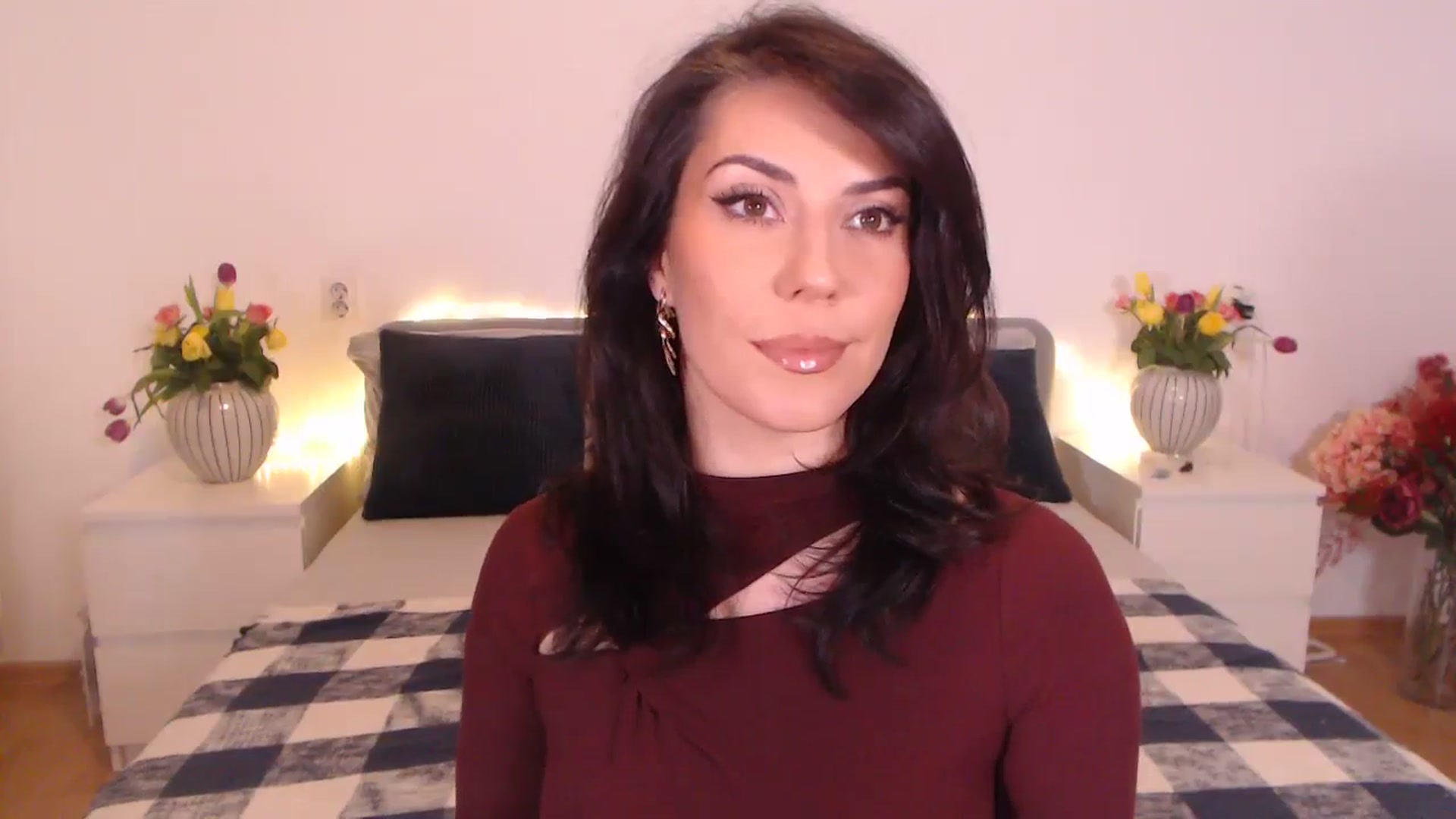 Gallery image thumbnail from BlueStocking's myfreecams stream on, 11/13/2024, 15:19 image 15 of 20