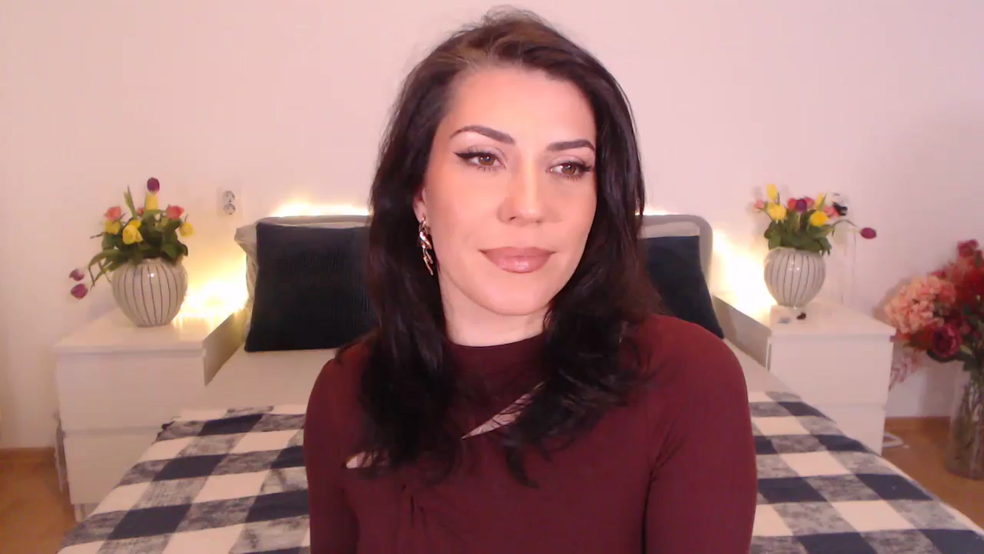 Gallery image thumbnail from BlueStocking's myfreecams stream on, 11/13/2024, 15:19 image 18 of 20
