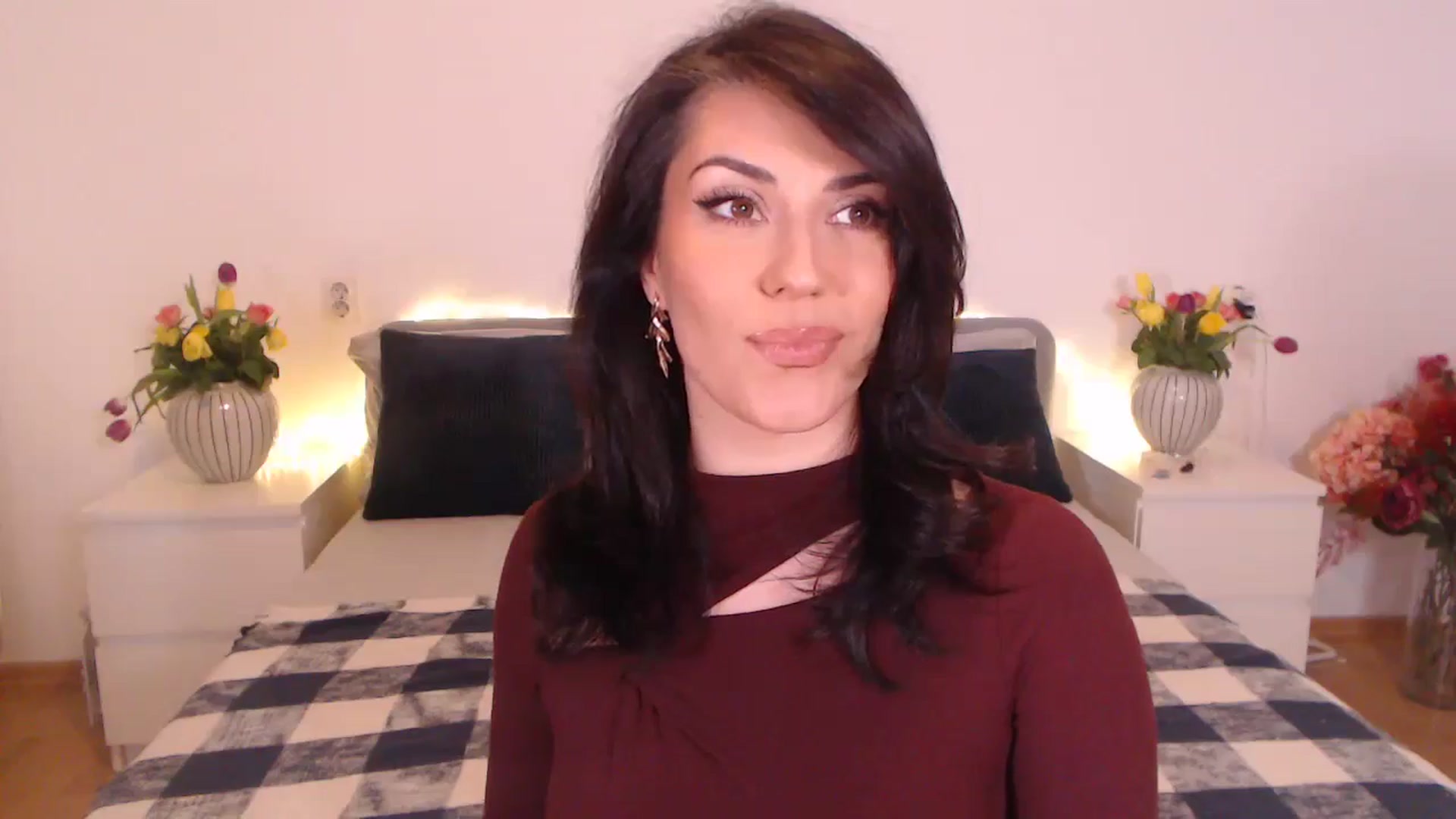 Gallery image thumbnail from BlueStocking's myfreecams stream on, 11/13/2024, 15:19 image 11 of 20
