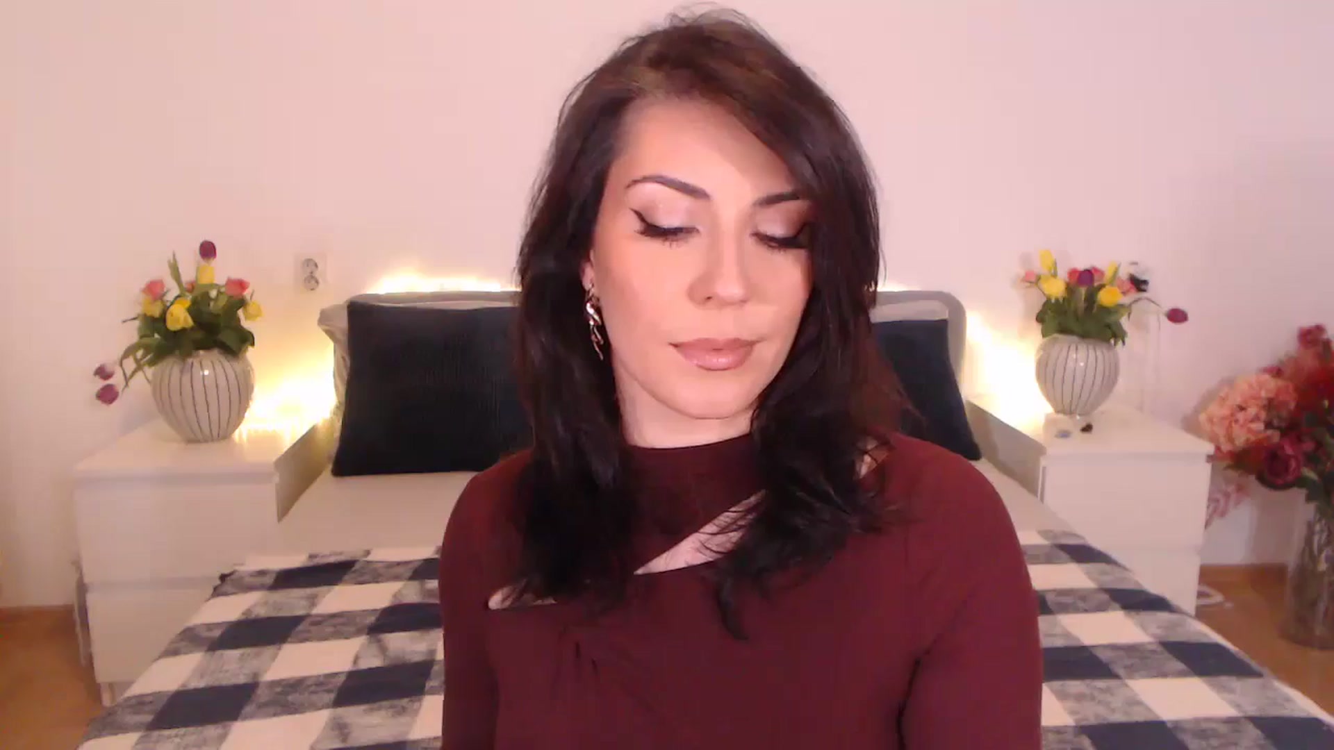 Gallery image thumbnail from BlueStocking's myfreecams stream on, 11/13/2024, 15:19 image 19 of 20