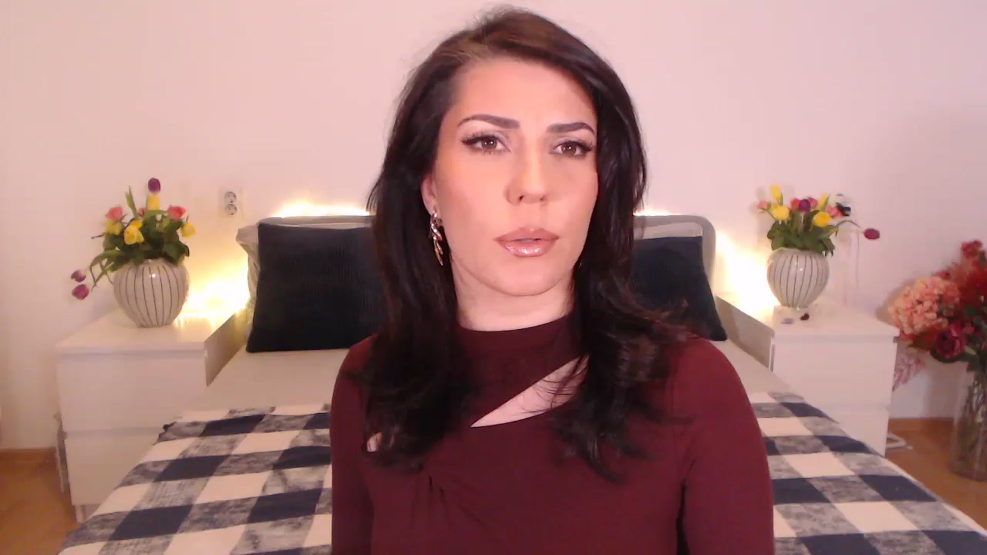 Gallery image thumbnail from BlueStocking's myfreecams stream on, 11/13/2024, 15:19 image 9 of 20