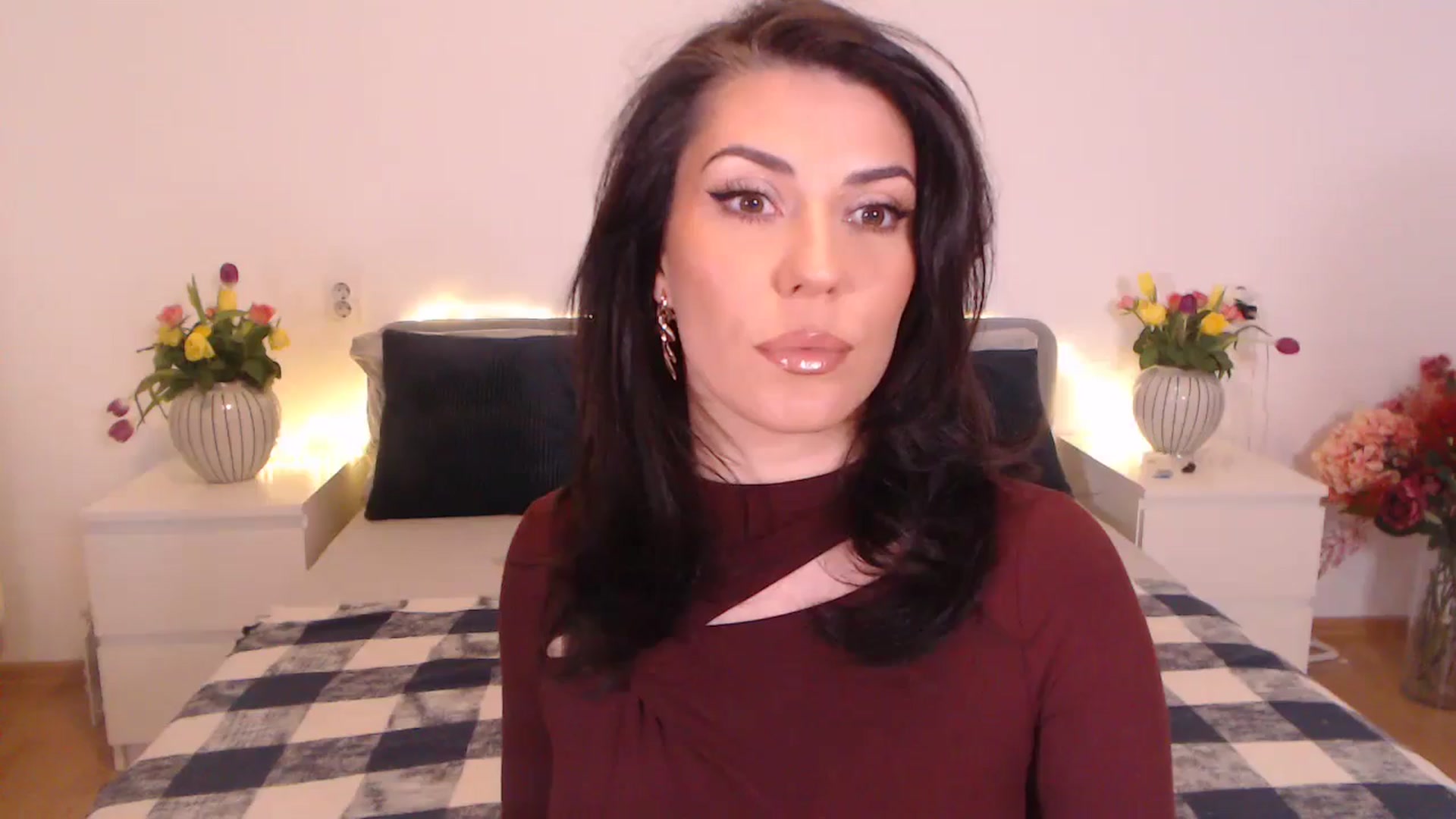 Gallery image thumbnail from BlueStocking's myfreecams stream on, 11/13/2024, 15:19 image 4 of 20