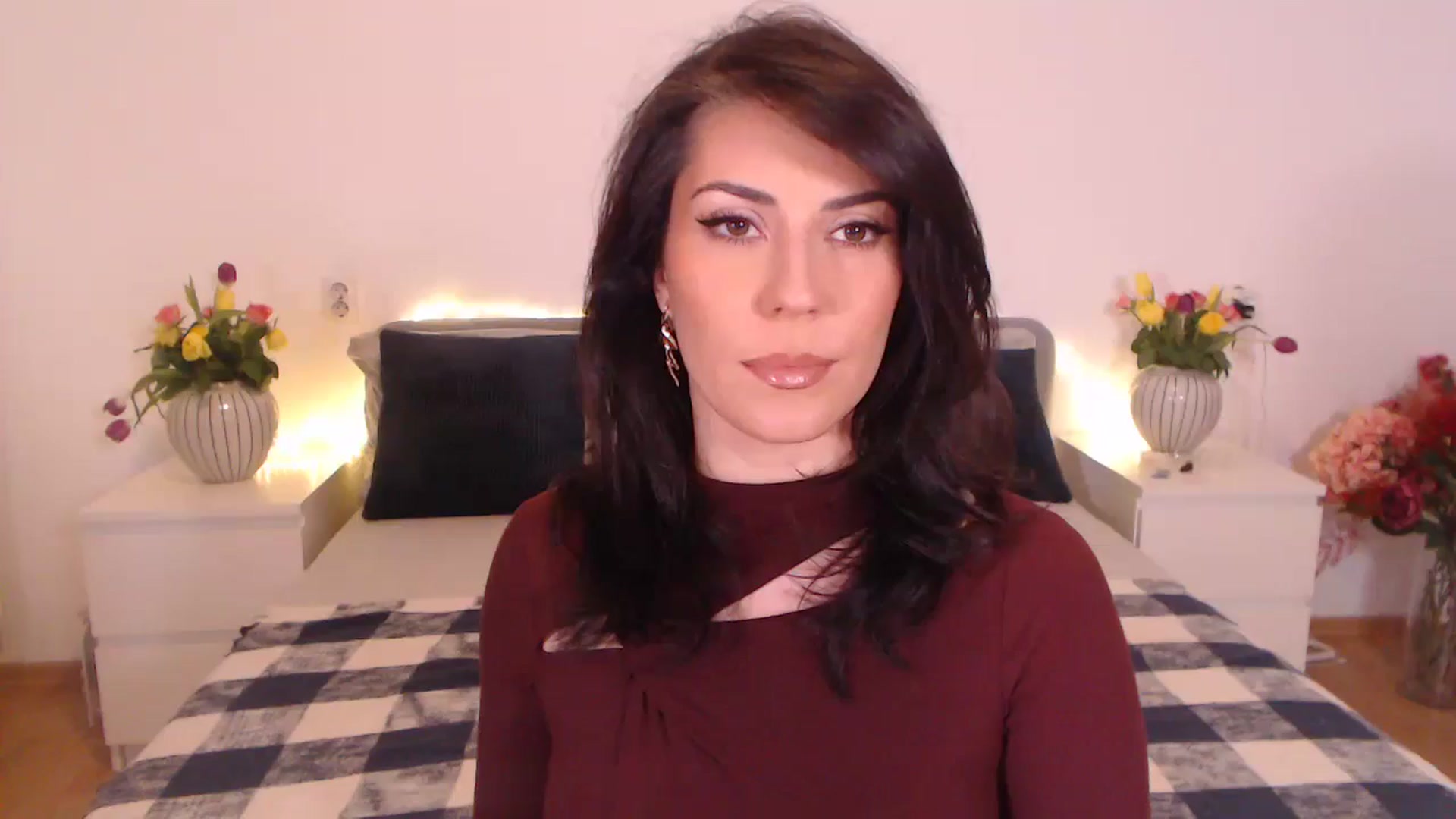 Gallery image thumbnail from BlueStocking's myfreecams stream on, 11/13/2024, 15:19 image 14 of 20
