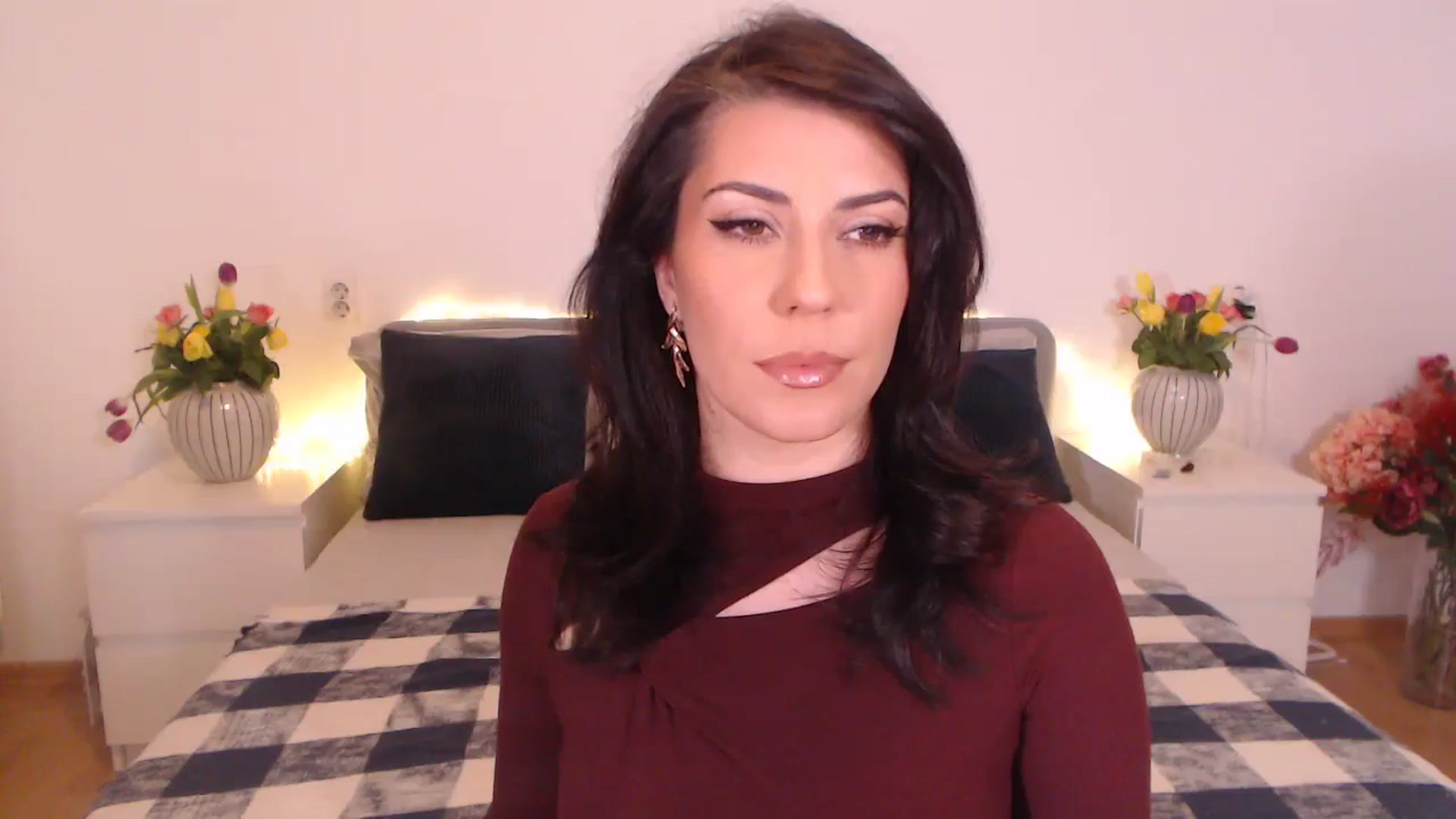 Gallery image thumbnail from BlueStocking's myfreecams stream on, 11/13/2024, 15:19 image 8 of 20