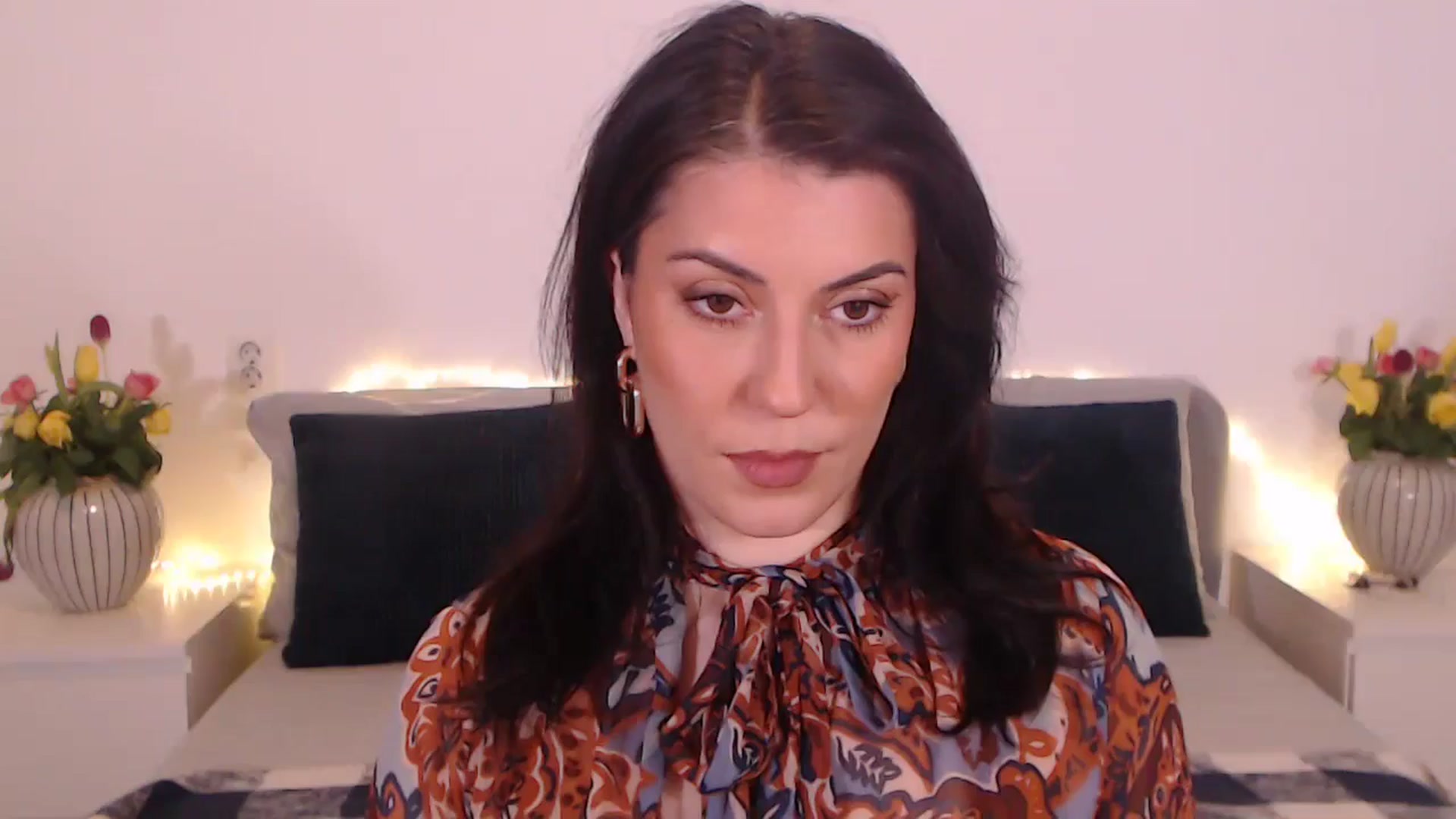 Gallery image thumbnail from BlueStocking's myfreecams stream on, 11/14/2024, 16:02 image 17 of 20