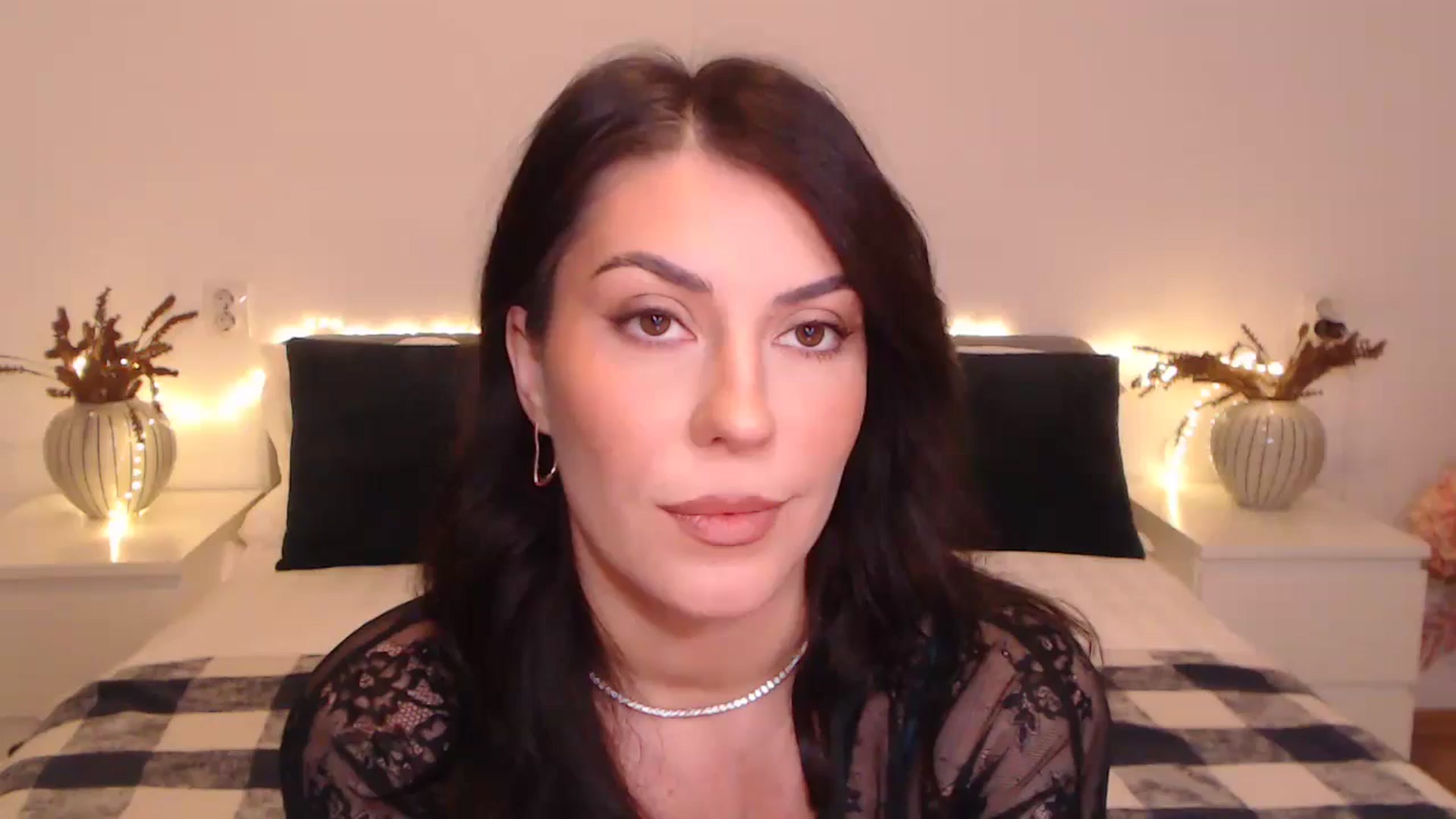 Gallery image thumbnail from BlueStocking's myfreecams stream on, 11/21/2024, 16:10 image 7 of 20