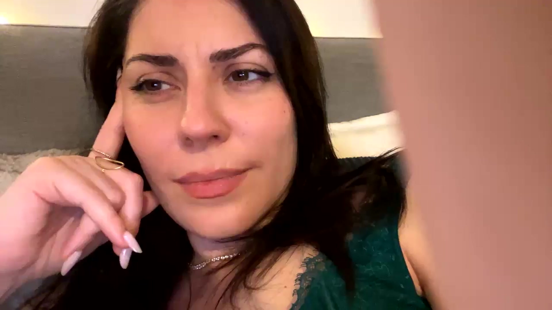 Gallery image thumbnail from BlueStocking's myfreecams stream on, 11/27/2024, 18:55 image 8 of 20