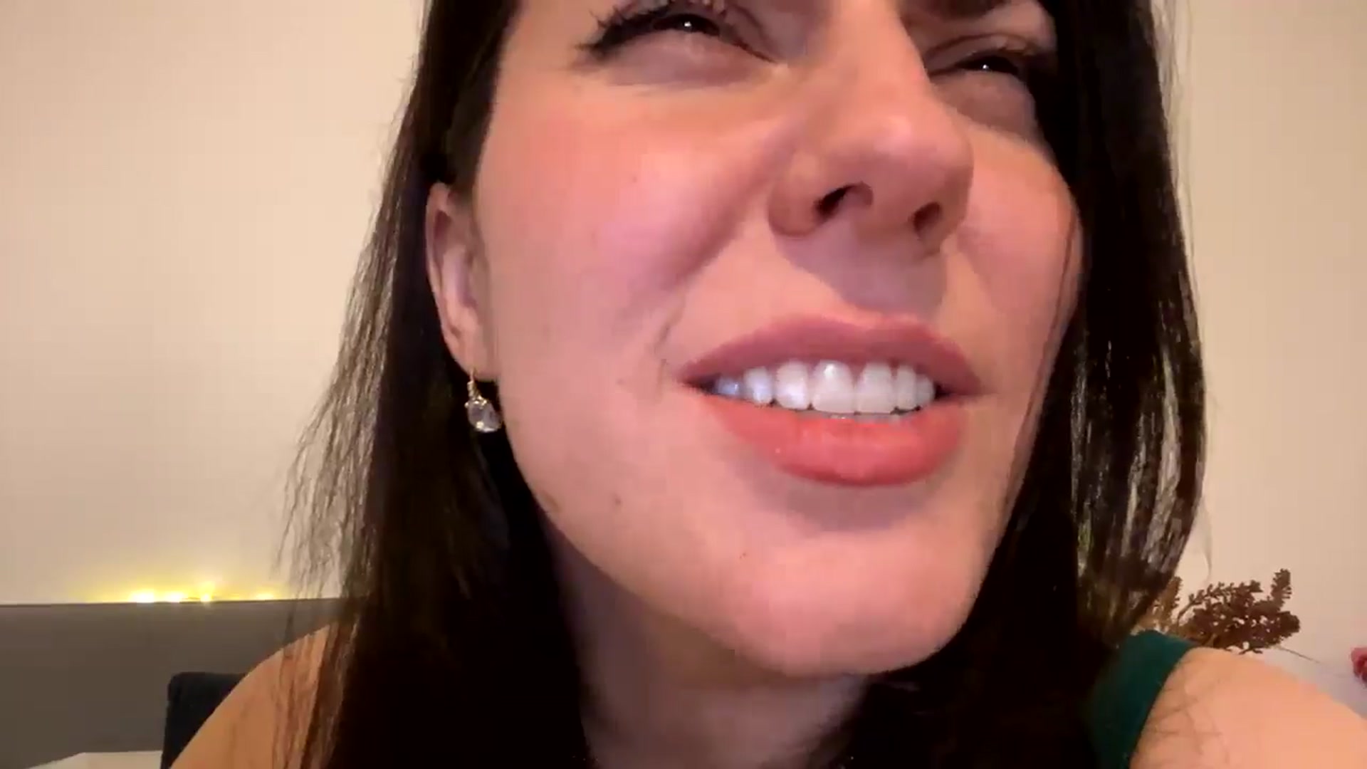 Gallery image thumbnail from BlueStocking's myfreecams stream on, 11/27/2024, 18:55 image 17 of 20