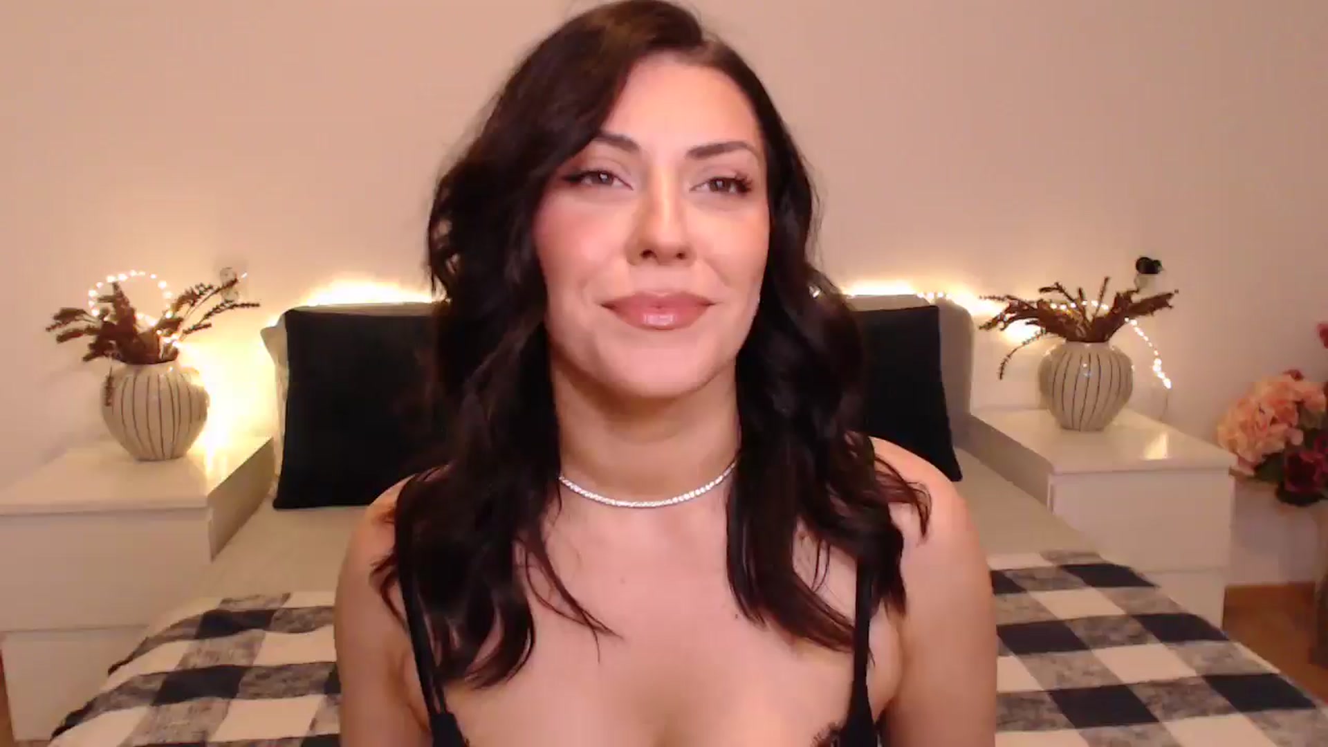 Gallery image thumbnail from BlueStocking's myfreecams stream on, 12/02/2024, 15:28 image 1 of 20