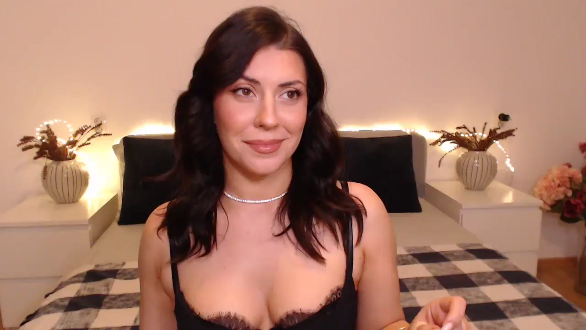 Gallery image thumbnail from BlueStocking's myfreecams stream on, 12/02/2024, 15:28 image 20 of 20