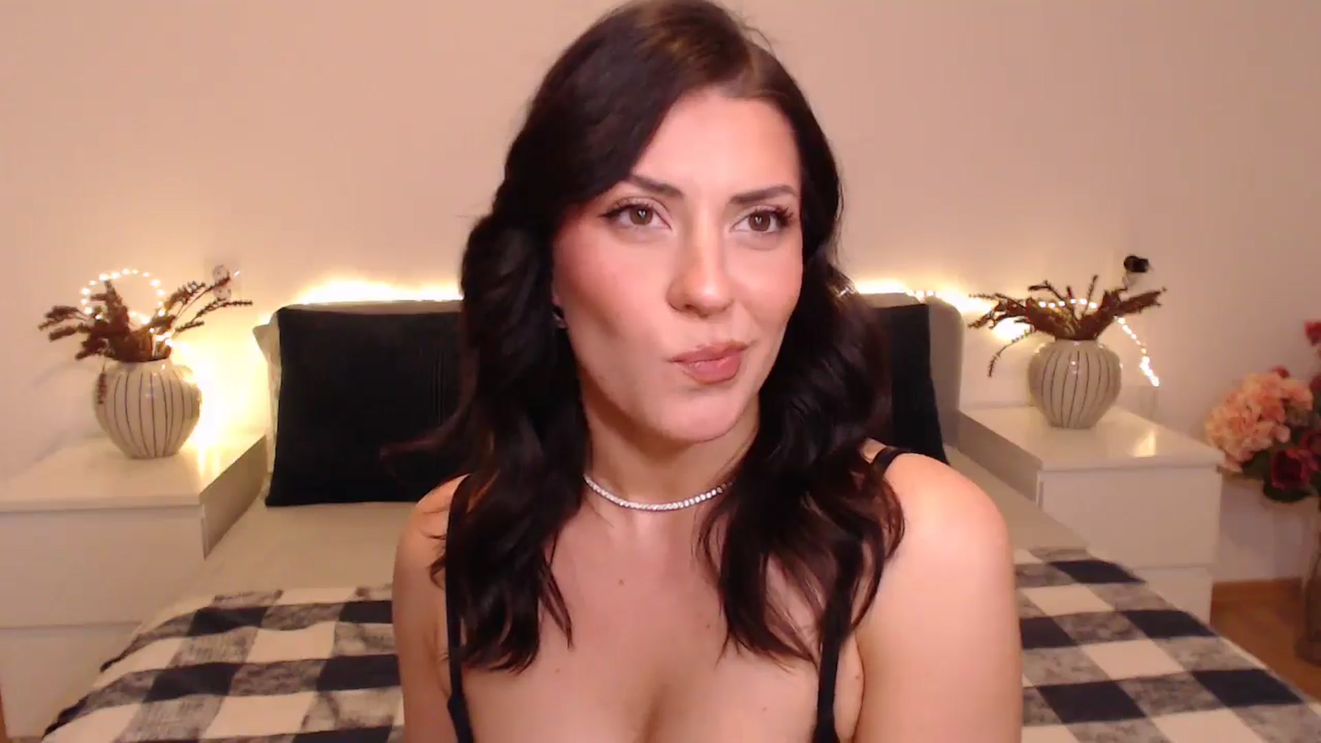 Gallery image thumbnail from BlueStocking's myfreecams stream on, 12/02/2024, 16:09 image 2 of 20