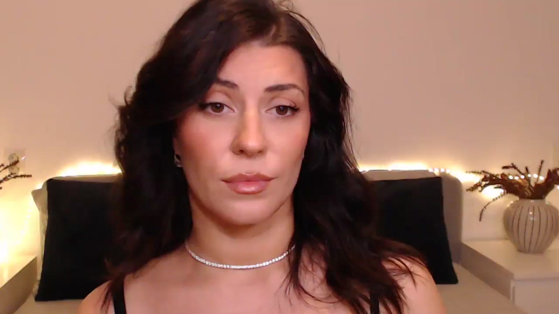 Gallery image thumbnail from BlueStocking's myfreecams stream on, 12/02/2024, 16:09 image 12 of 20