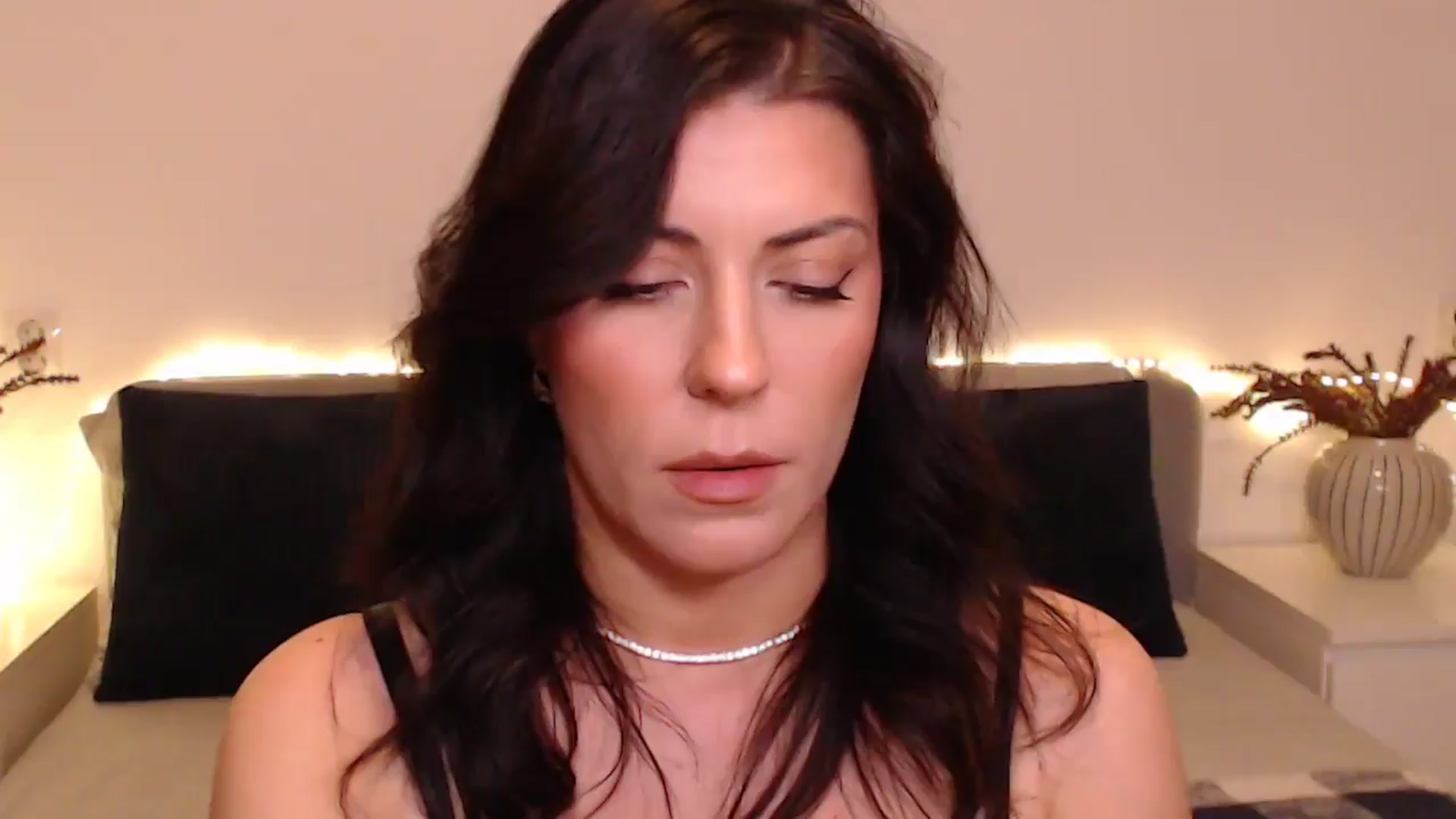 Gallery image thumbnail from BlueStocking's myfreecams stream on, 12/02/2024, 16:47 image 1 of 20