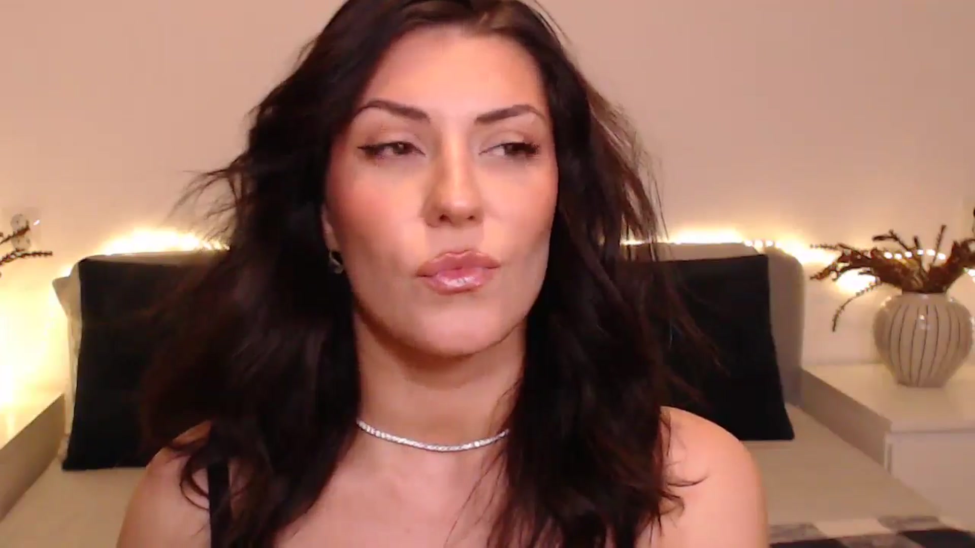 Gallery image thumbnail from BlueStocking's myfreecams stream on, 12/02/2024, 16:47 image 19 of 20