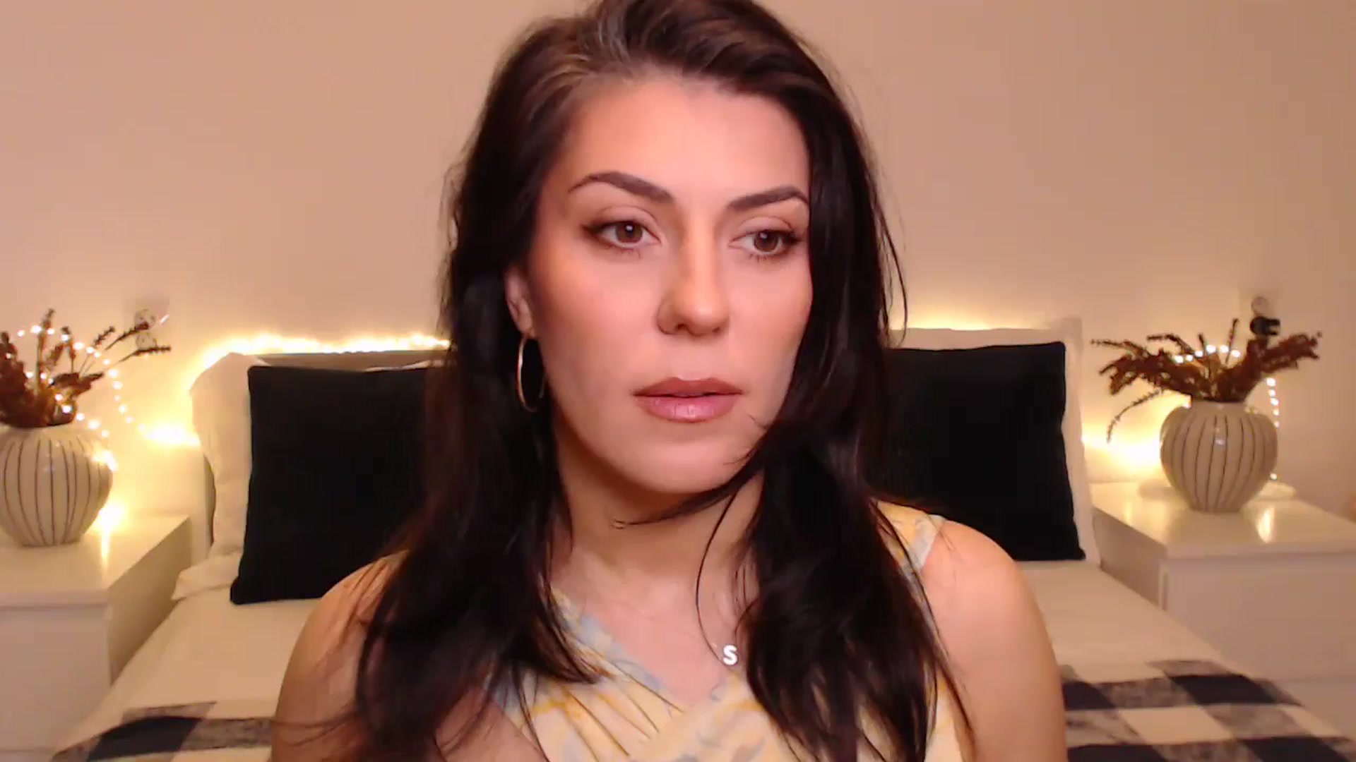 Gallery image thumbnail from BlueStocking's myfreecams stream on, 12/06/2024, 13:56 image 1 of 20