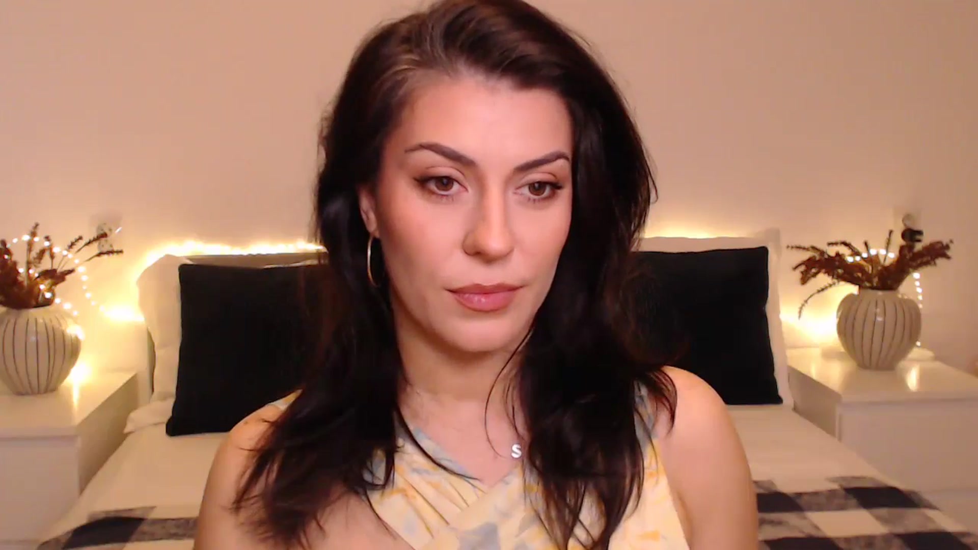 Gallery image thumbnail from BlueStocking's myfreecams stream on, 12/06/2024, 13:56 image 2 of 20