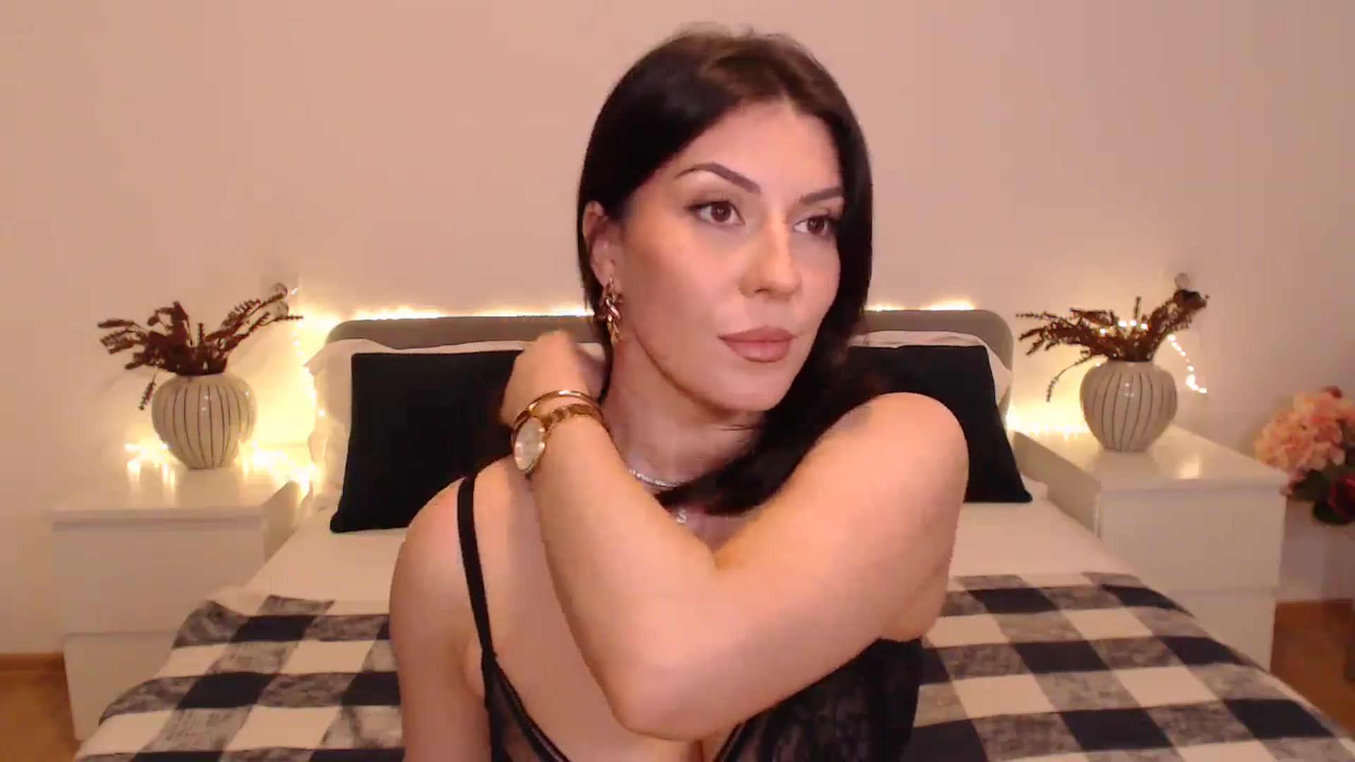 Gallery image thumbnail from BlueStocking's myfreecams stream on, 12/09/2024, 17:52 image 11 of 20