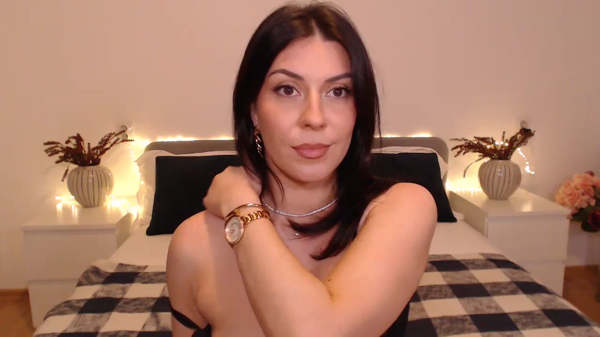 Gallery image thumbnail from BlueStocking's myfreecams stream on, 12/09/2024, 17:52 image 15 of 20