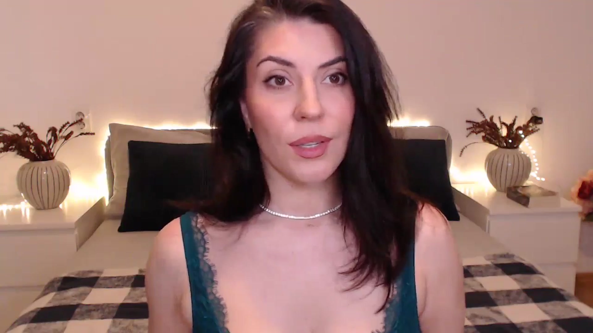 Gallery image thumbnail from BlueStocking's myfreecams stream on, 12/16/2024, 14:25 image 5 of 20