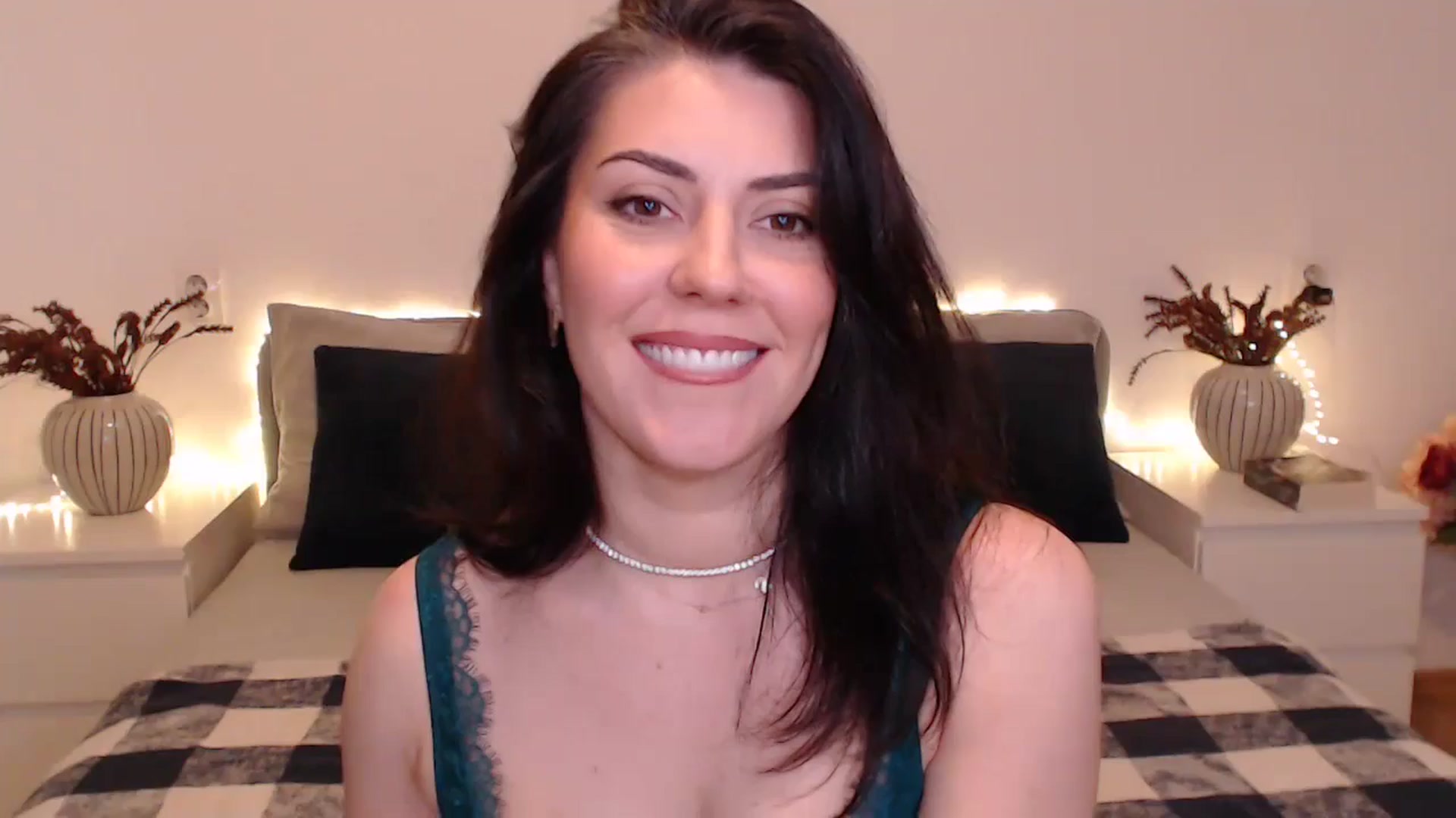Gallery image thumbnail from BlueStocking's myfreecams stream on, 12/16/2024, 14:25 image 7 of 20
