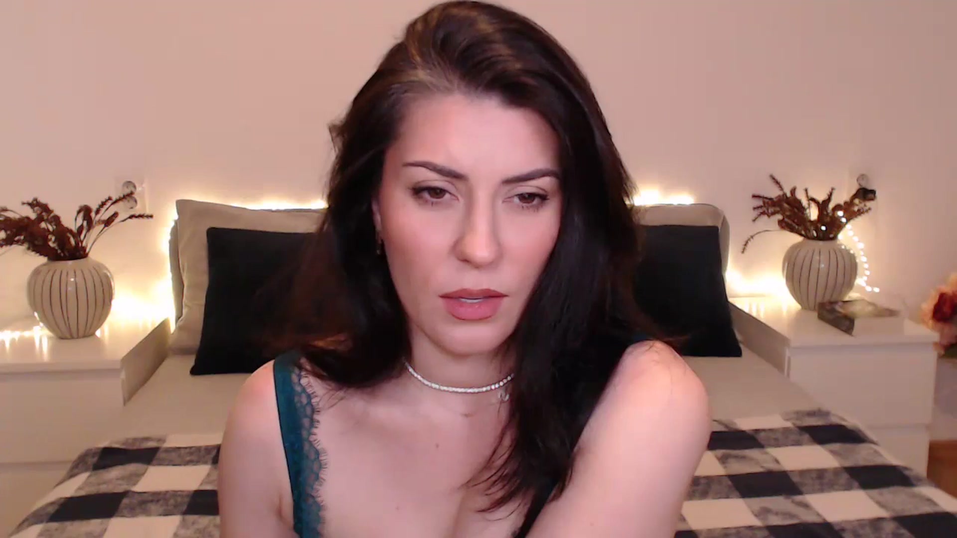 Gallery image thumbnail from BlueStocking's myfreecams stream on, 12/16/2024, 14:25 image 8 of 20