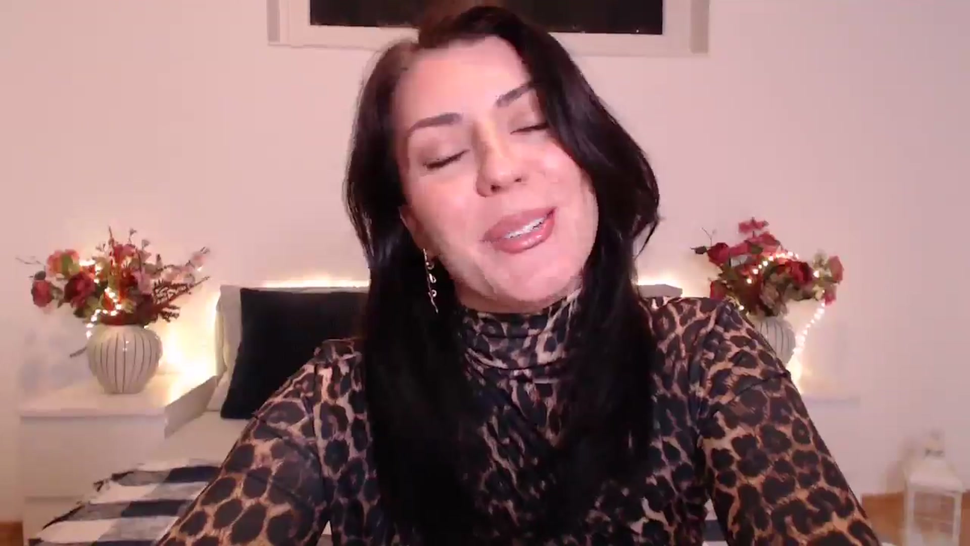 Gallery image thumbnail from BlueStocking's myfreecams stream on, 01/14/2025, 16:35 image 19 of 20