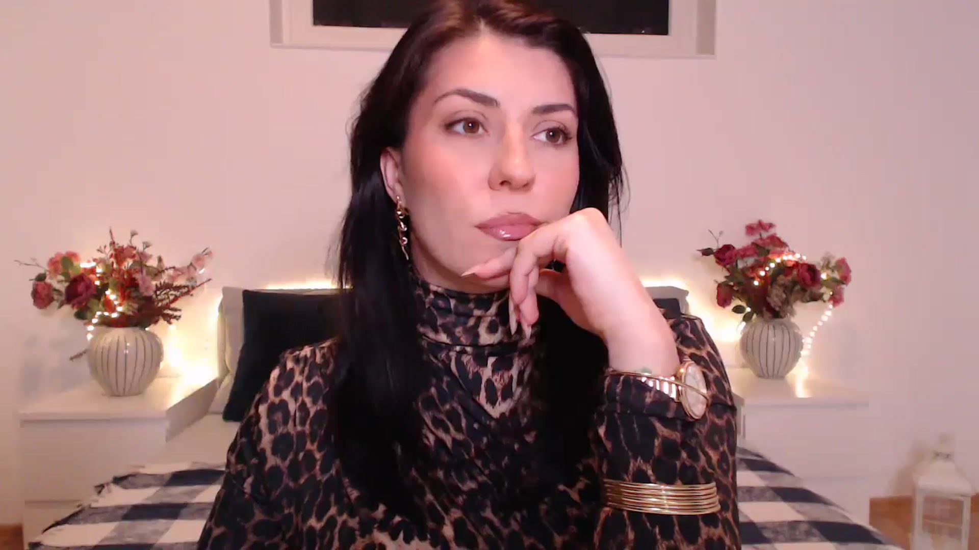 Gallery image thumbnail from BlueStocking's myfreecams stream on, 01/14/2025, 16:35 image 18 of 20